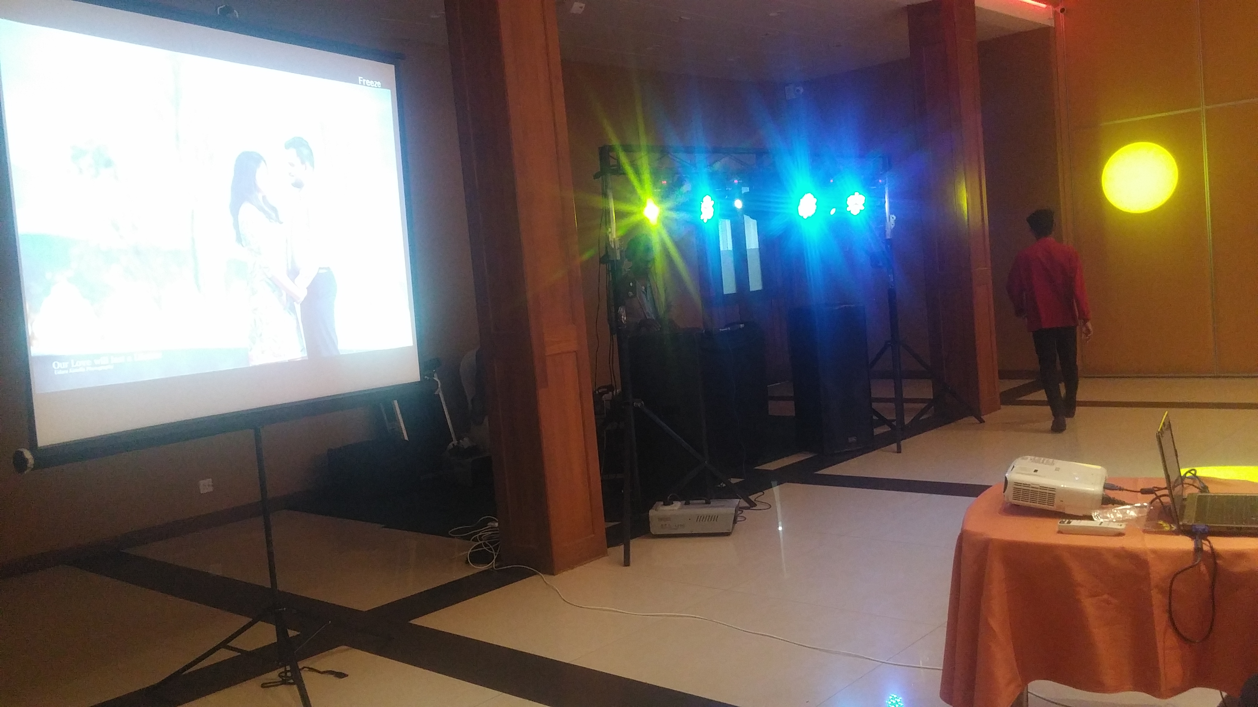 Generic Tripod 6 x 6 Ft 1:1 Projector Screen in action 6