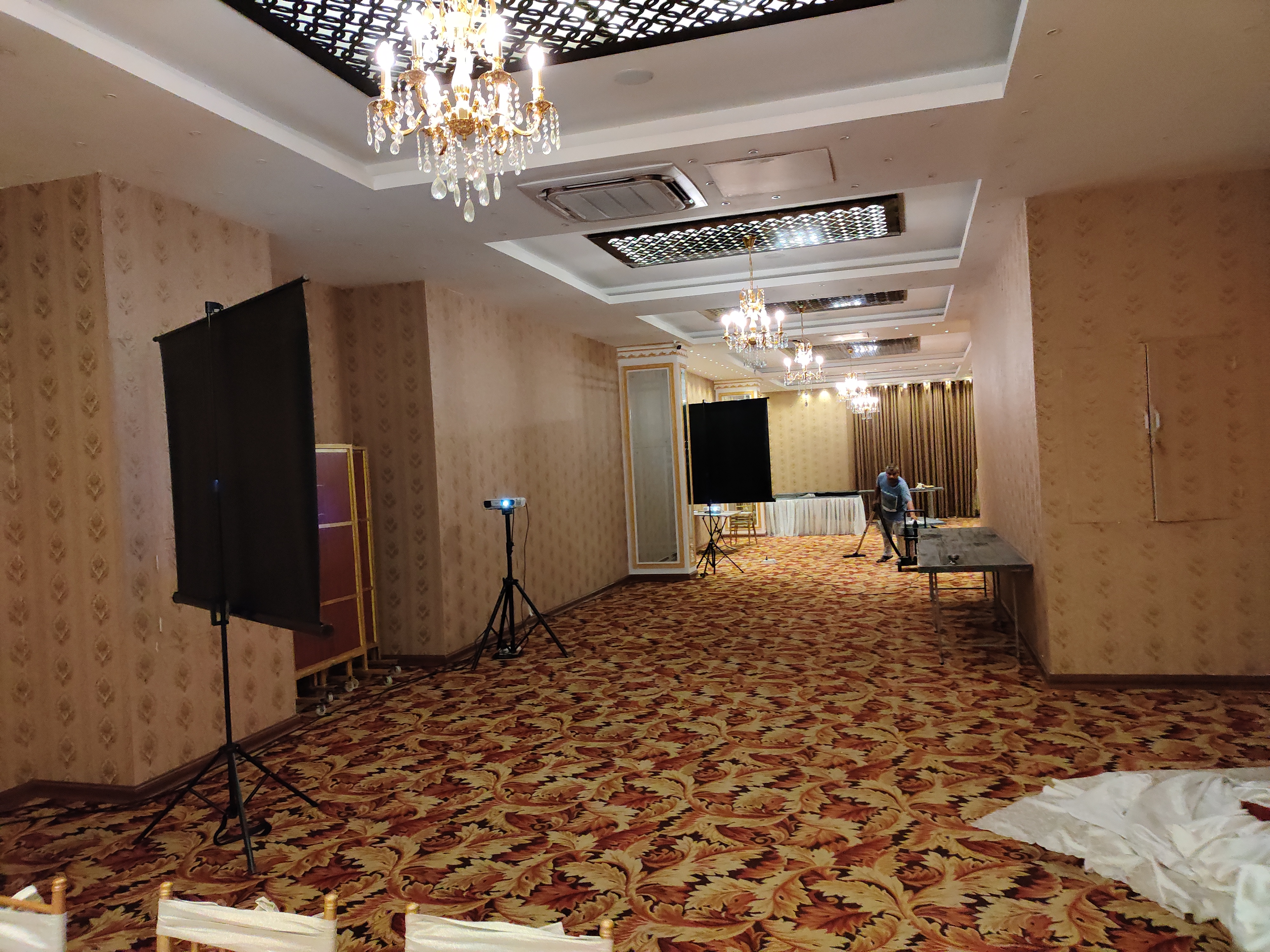 Generic Tripod 6 x 6 Ft 1:1 Projector Screen in action 10