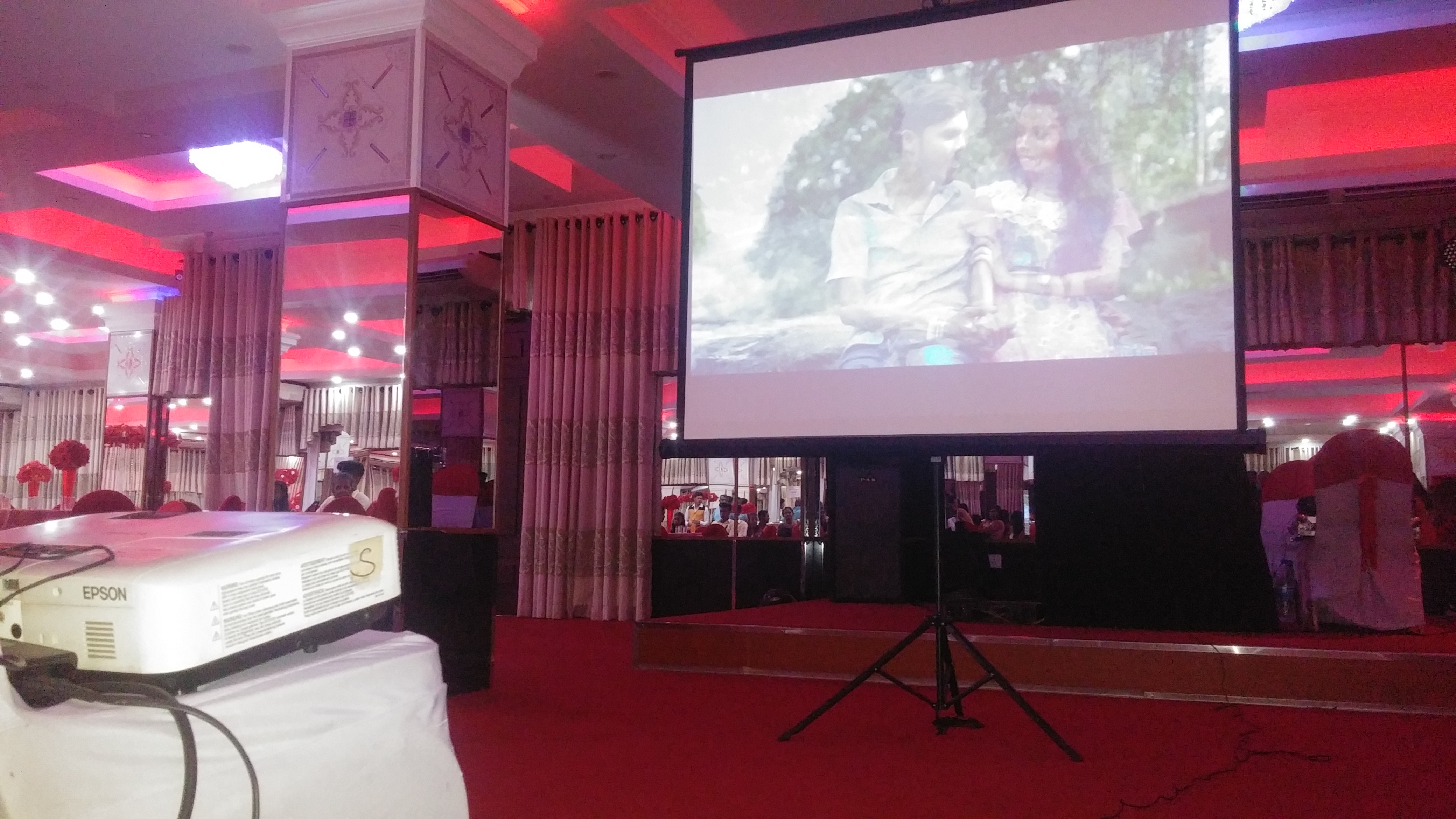 Tripod 8 x 8 Ft 1:1 Projector Screen in action 2