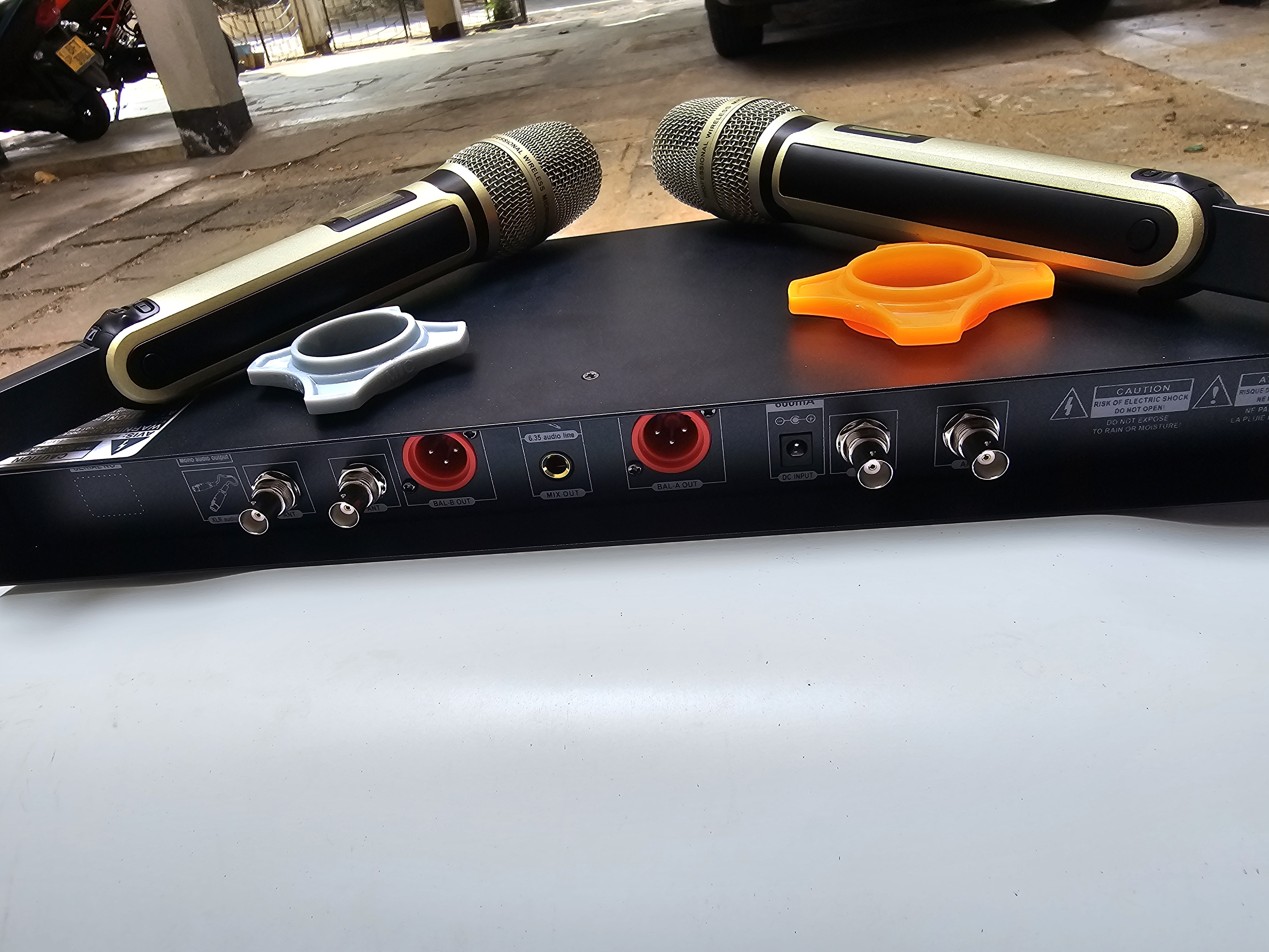 Sennheiser Dual Channel Handheld Wireless Microphone Setup - SKM9000 in action 3