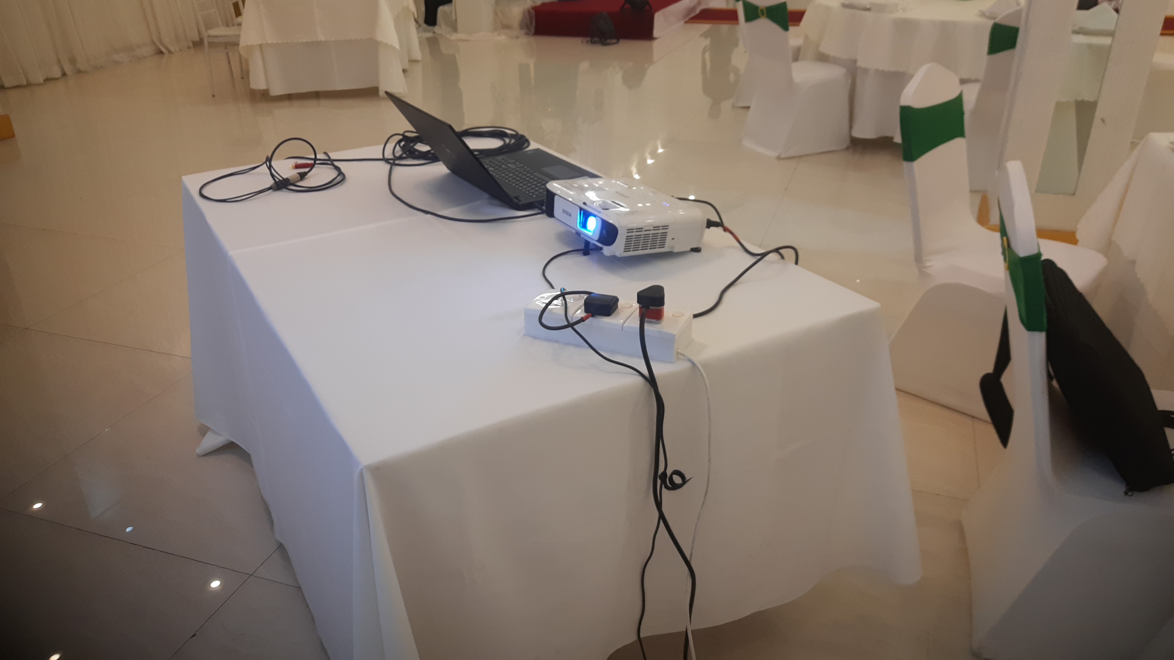 Epson EB-X41 Projector 3600 Lumens XGA in action 4
