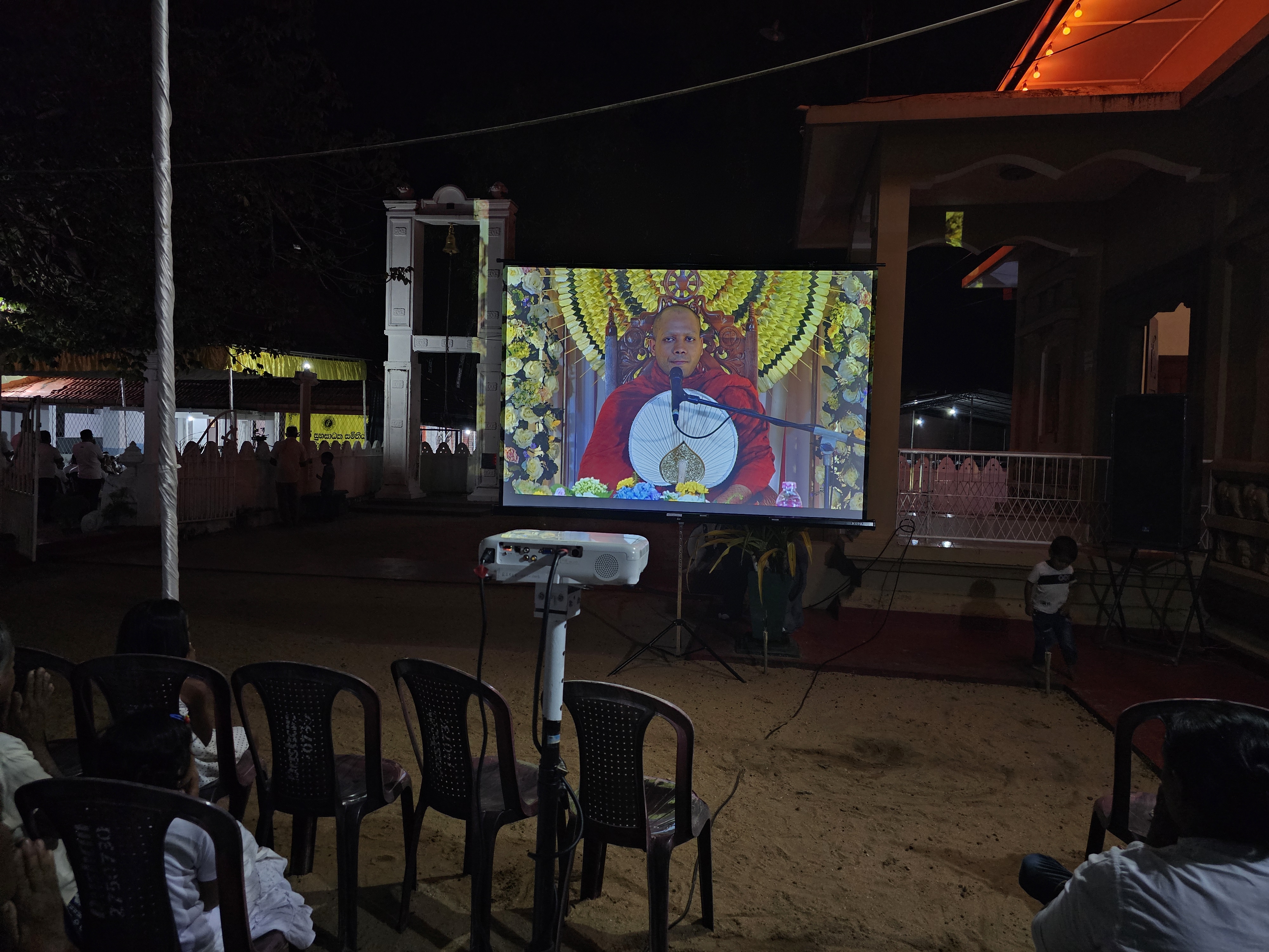 Epson EB-X41 Projector 3600 Lumens XGA in action 8