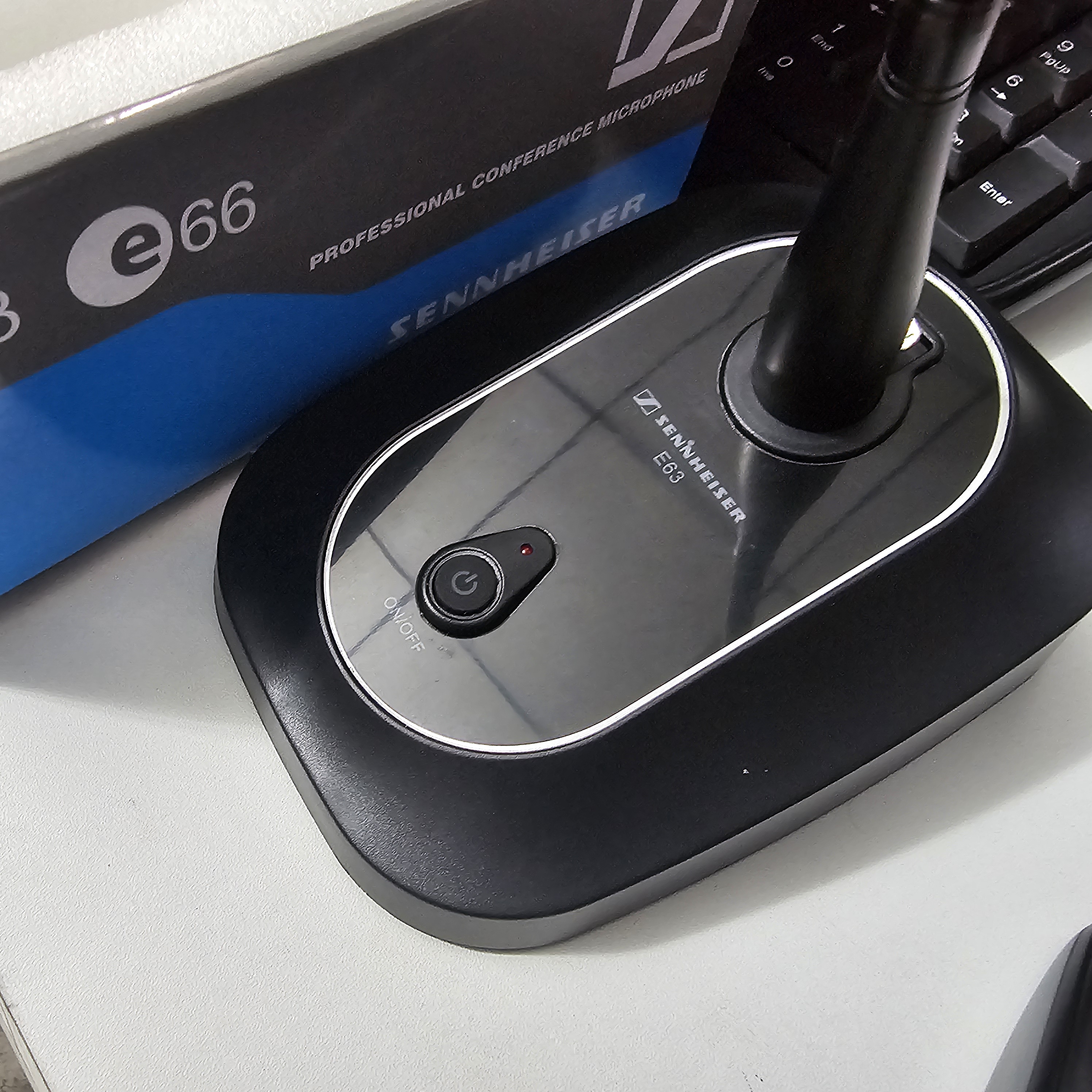 ED-A96 Gooseneck Podium Microphone in action 3