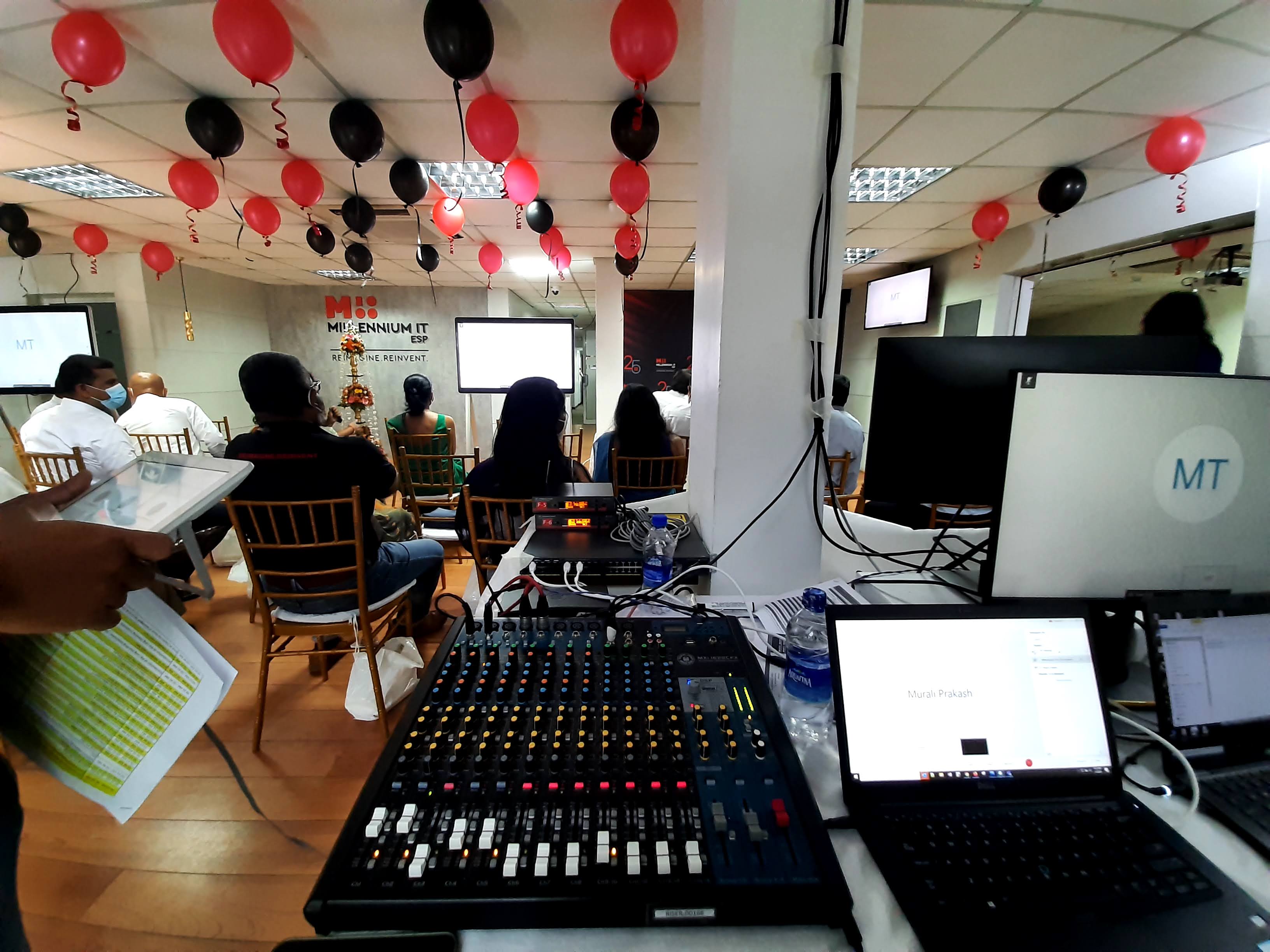Topp Pro MXI1622CFX 16-Channel Analog Audio Mixer in action 1