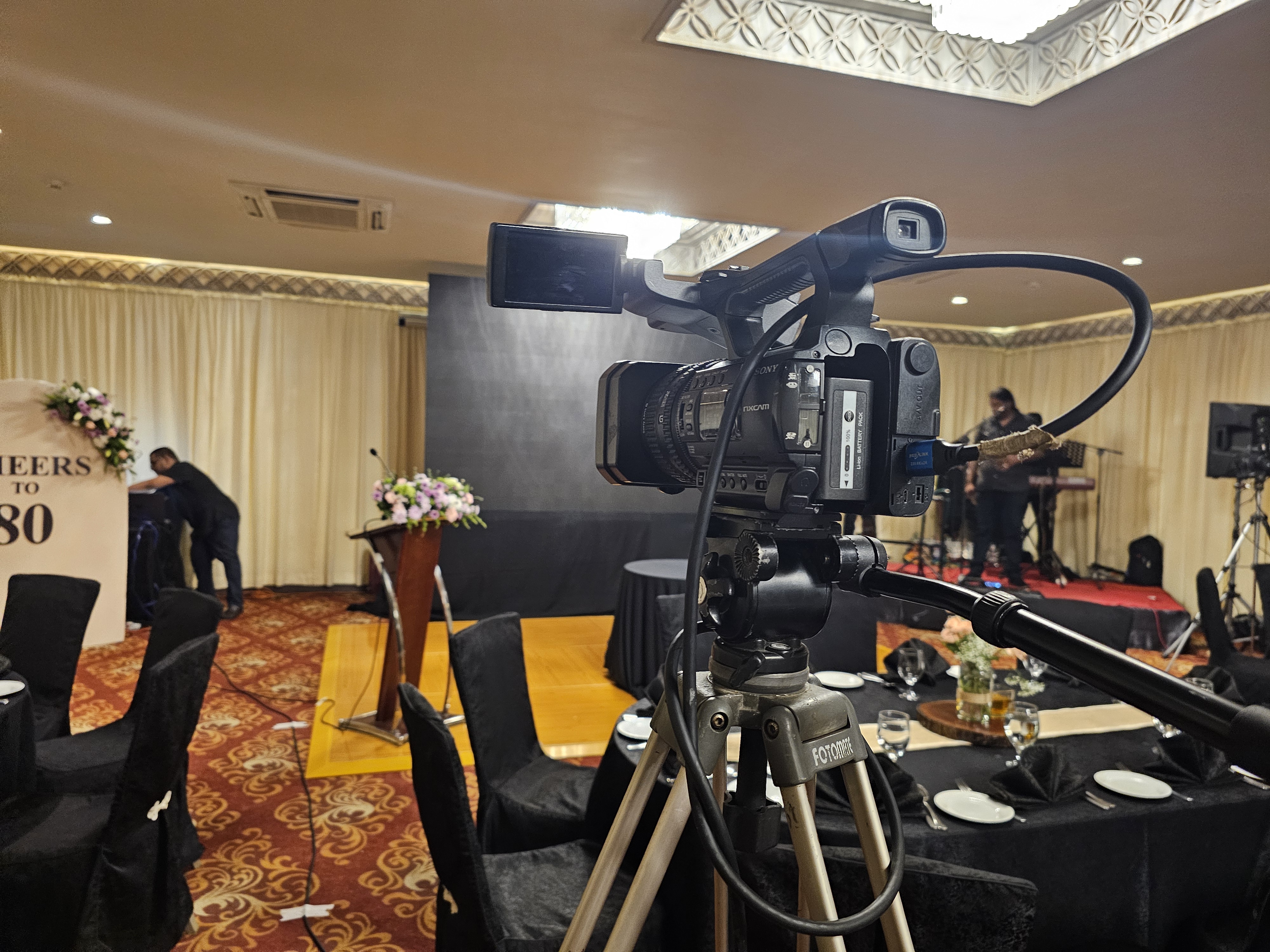 Sony HXR-NX100 Camcorder Camera in action 2