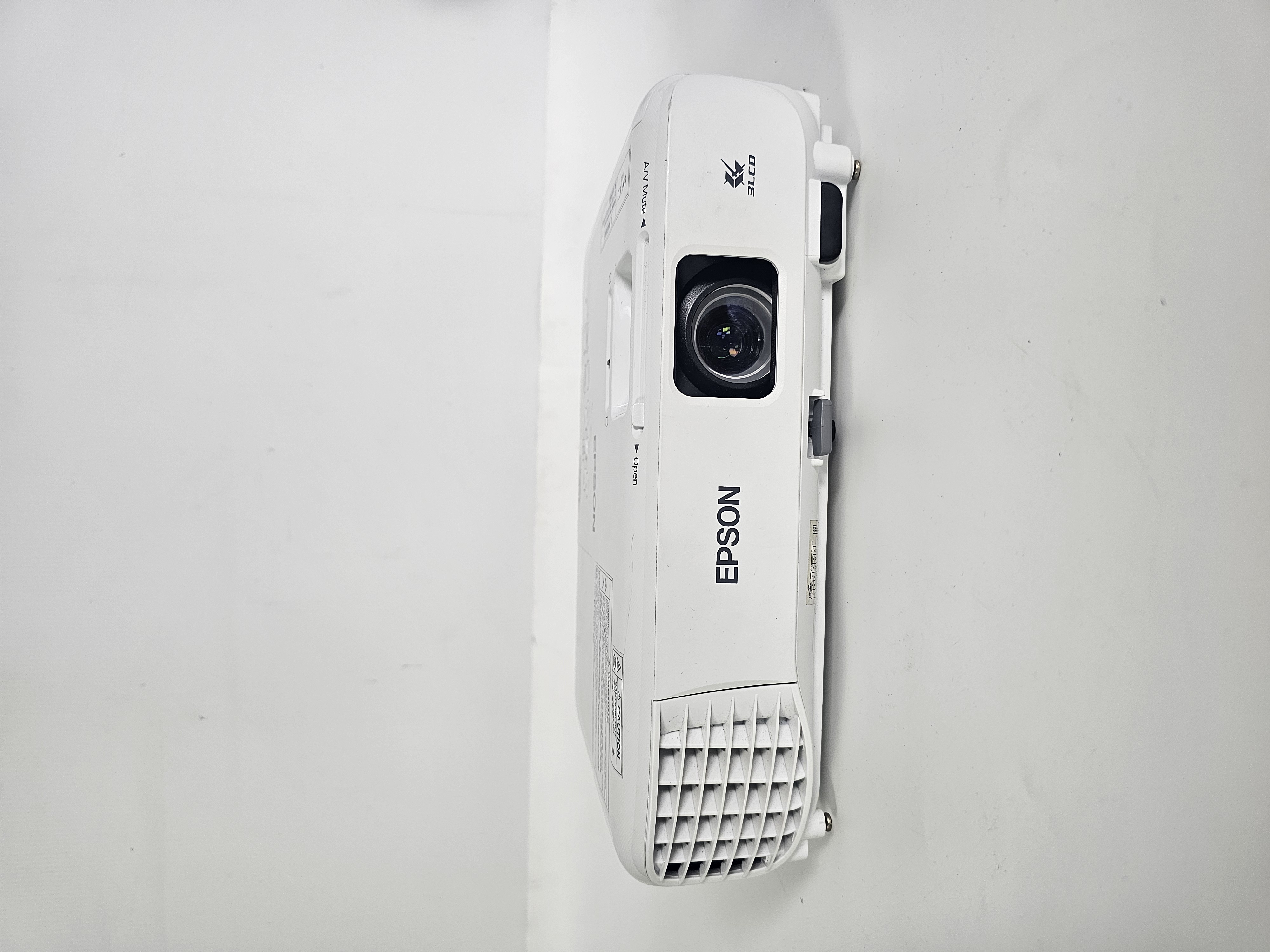Epson EB-W06 Projector 3700 Lumens WXGA in action 1
