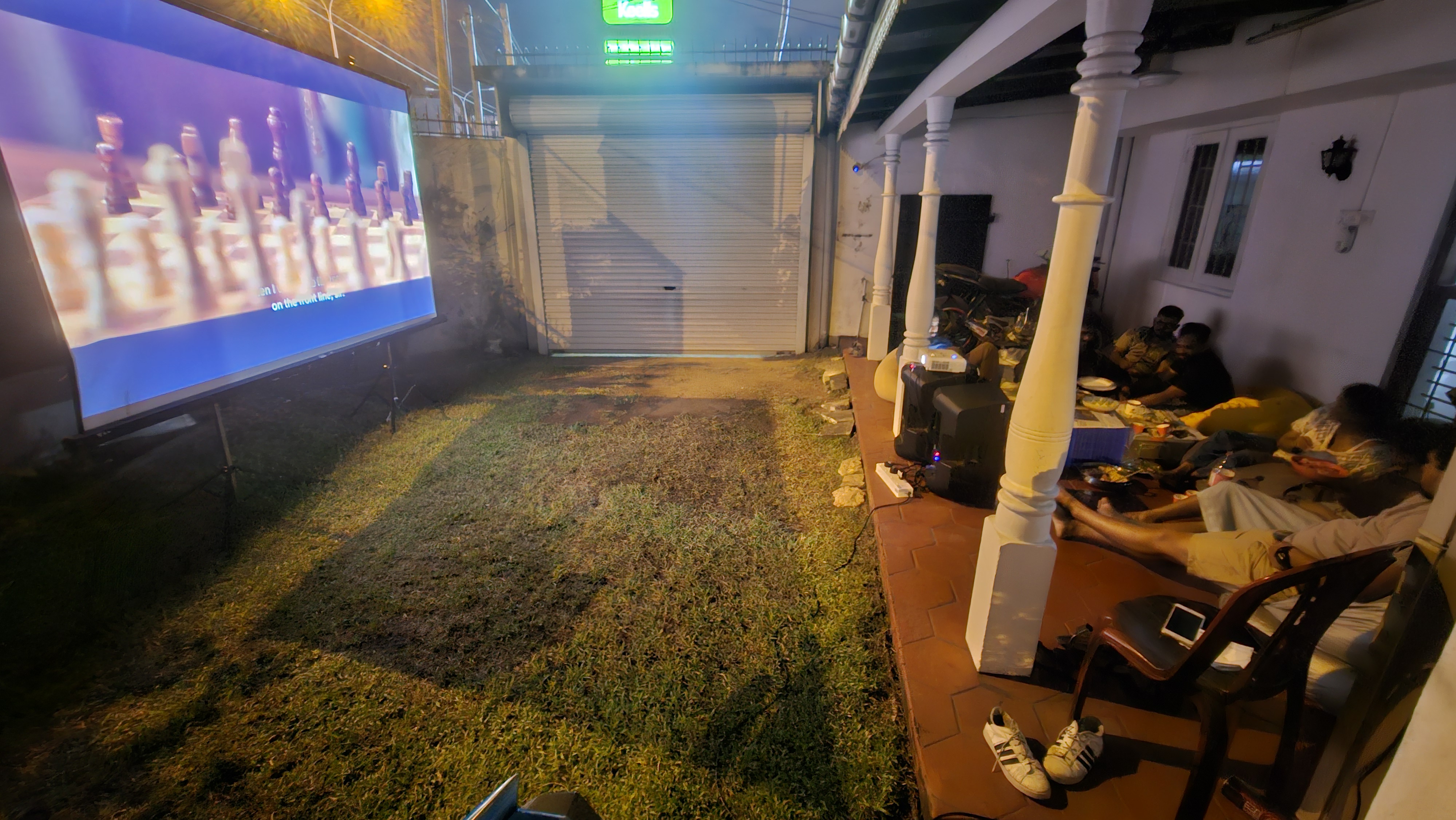 Tripod 10 x 8 Ft 4:3 Projector Screen in action 5