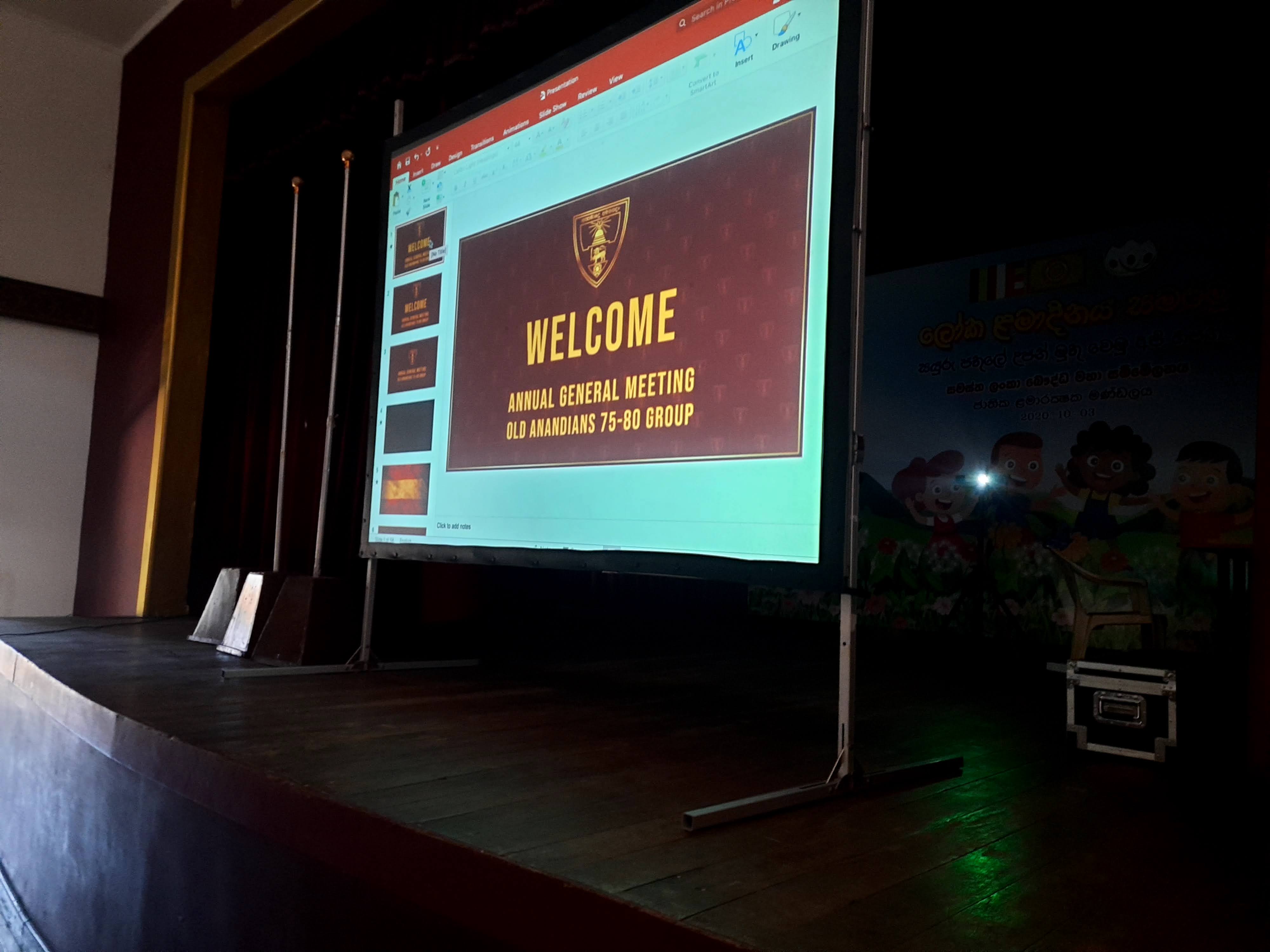 Fast Fold Projector Screen 10x8 Feet Front & Rear in action 4