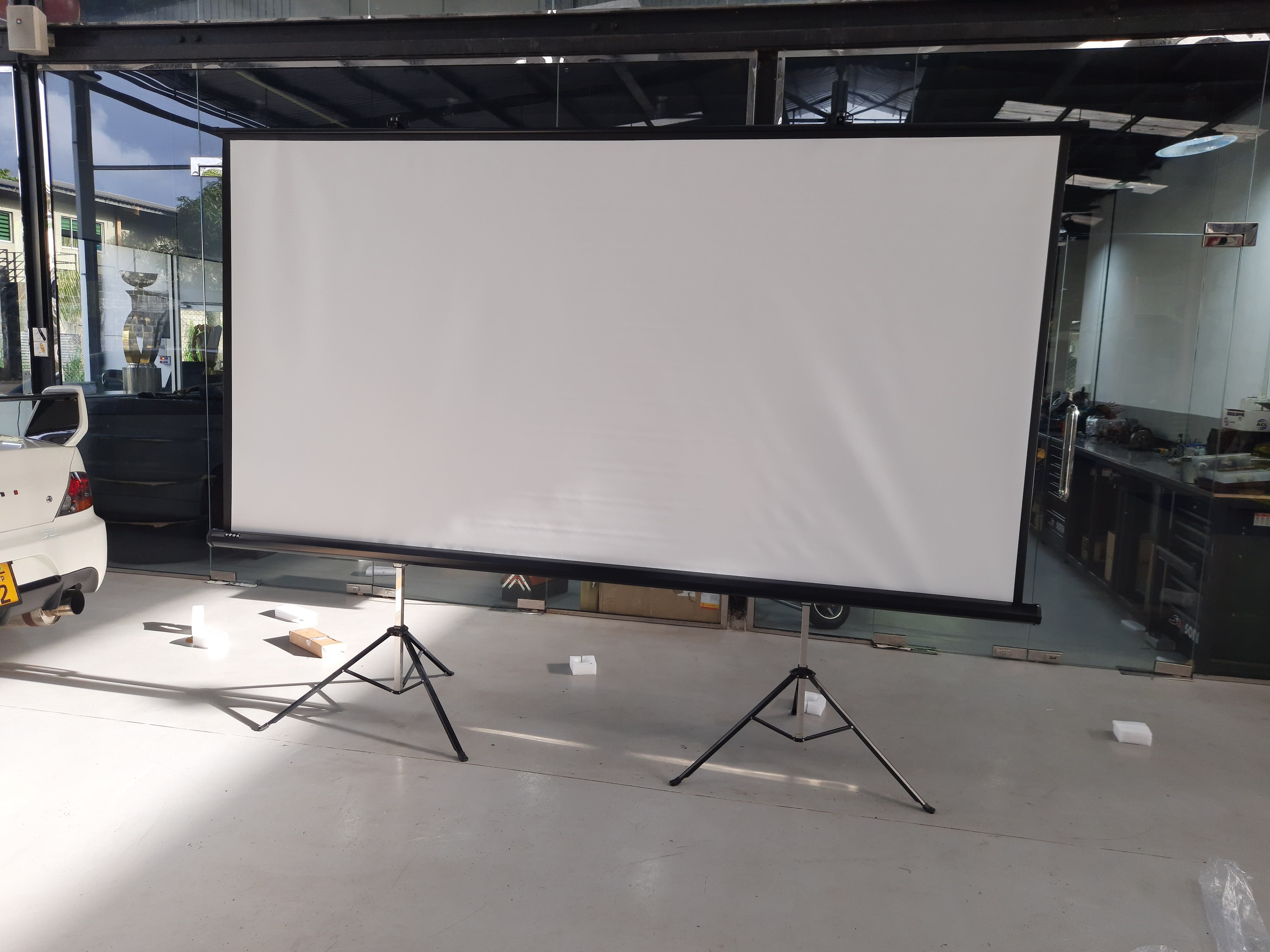 Fast Fold Projector Screen 10x8 Feet Front & Rear in action 5
