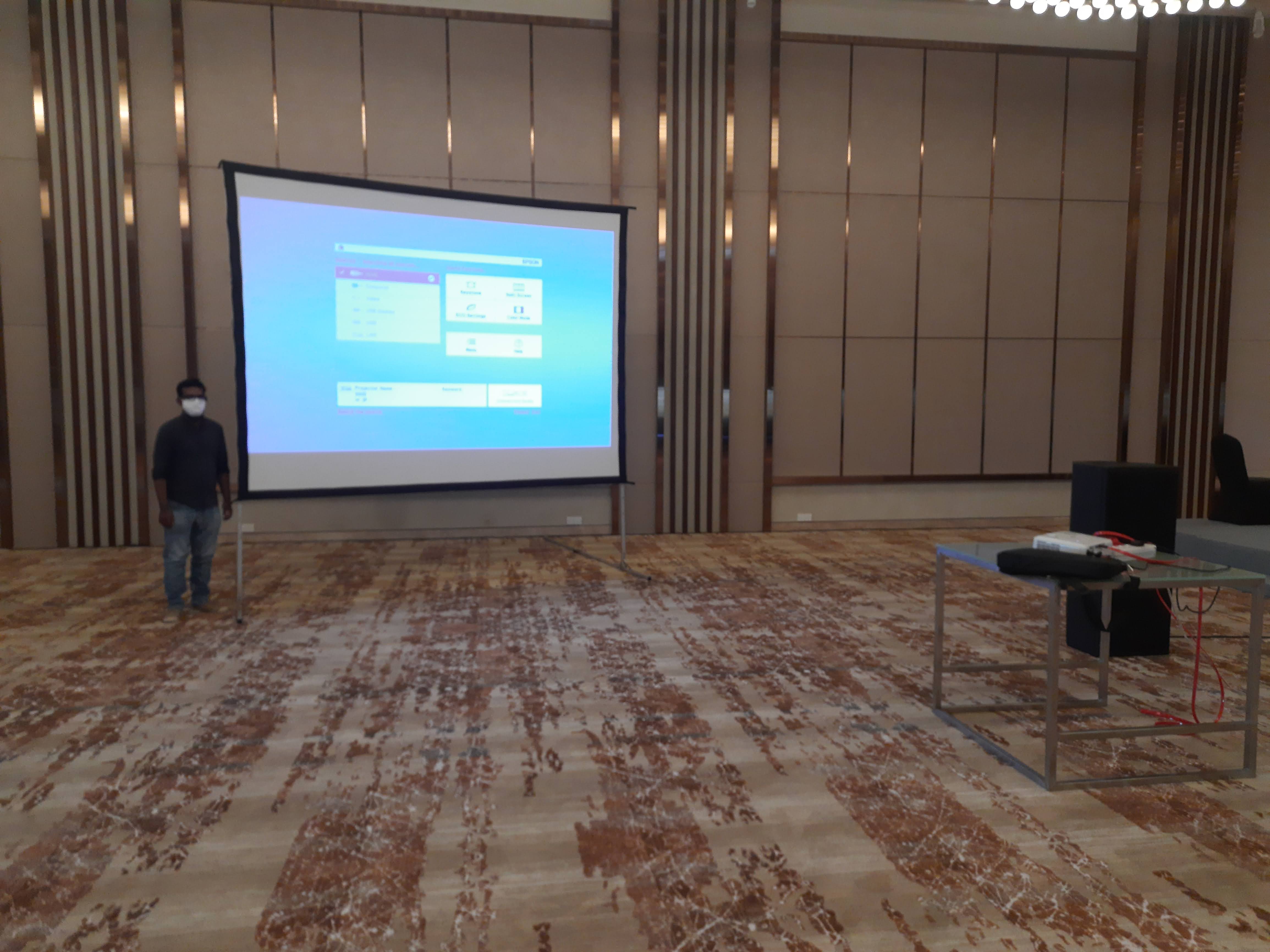 Fast Fold Projector Screen 12x9 Feet Front & Rear in action 3