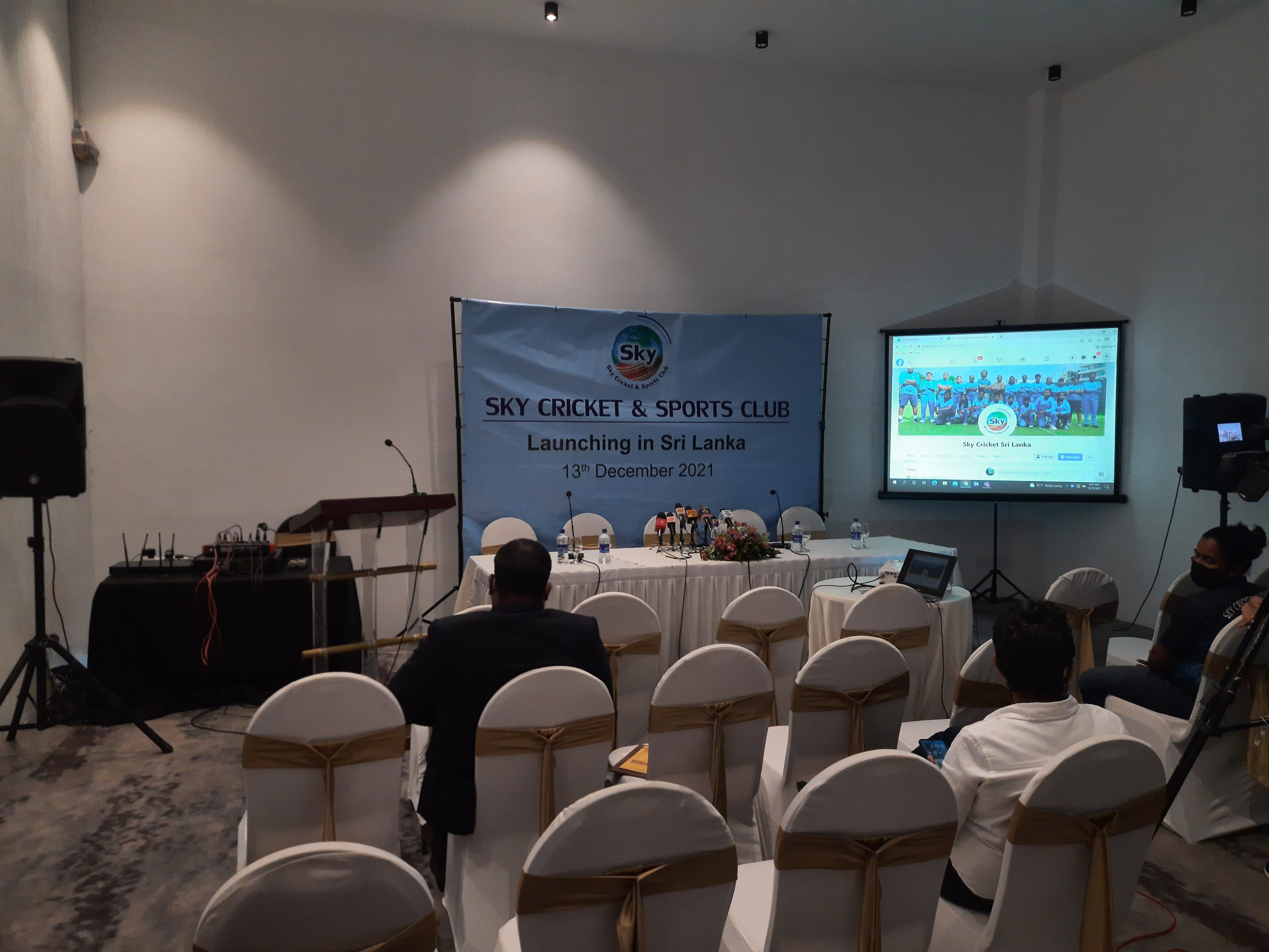 Background System 10x8 Feet Setup in action 2