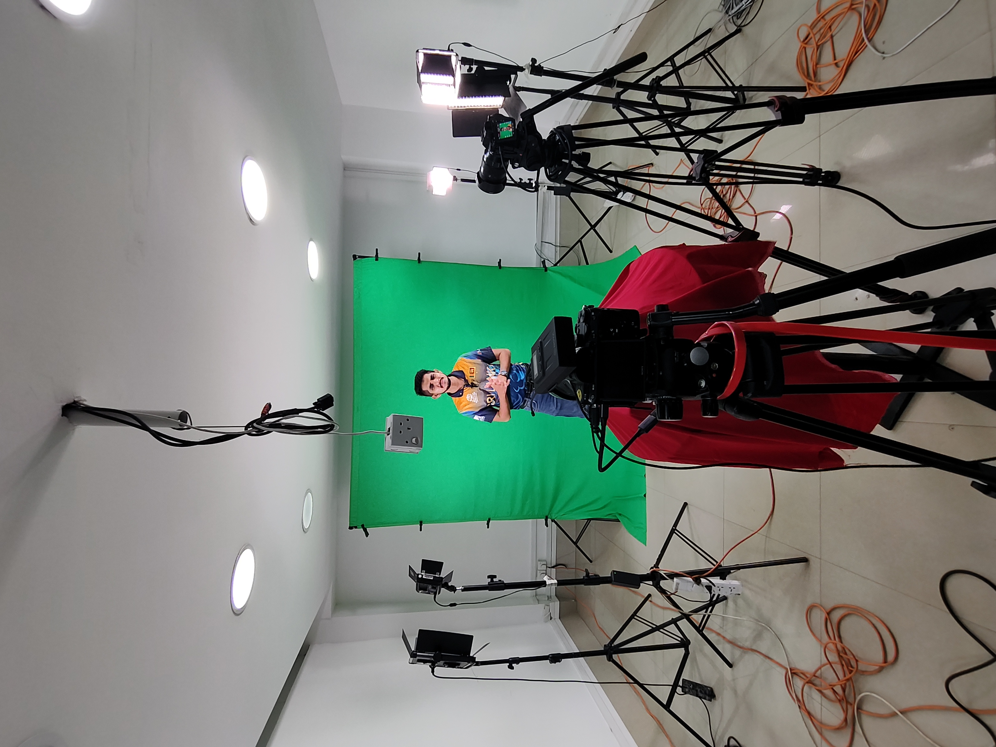 Background System 10x8 Feet Setup in action 3