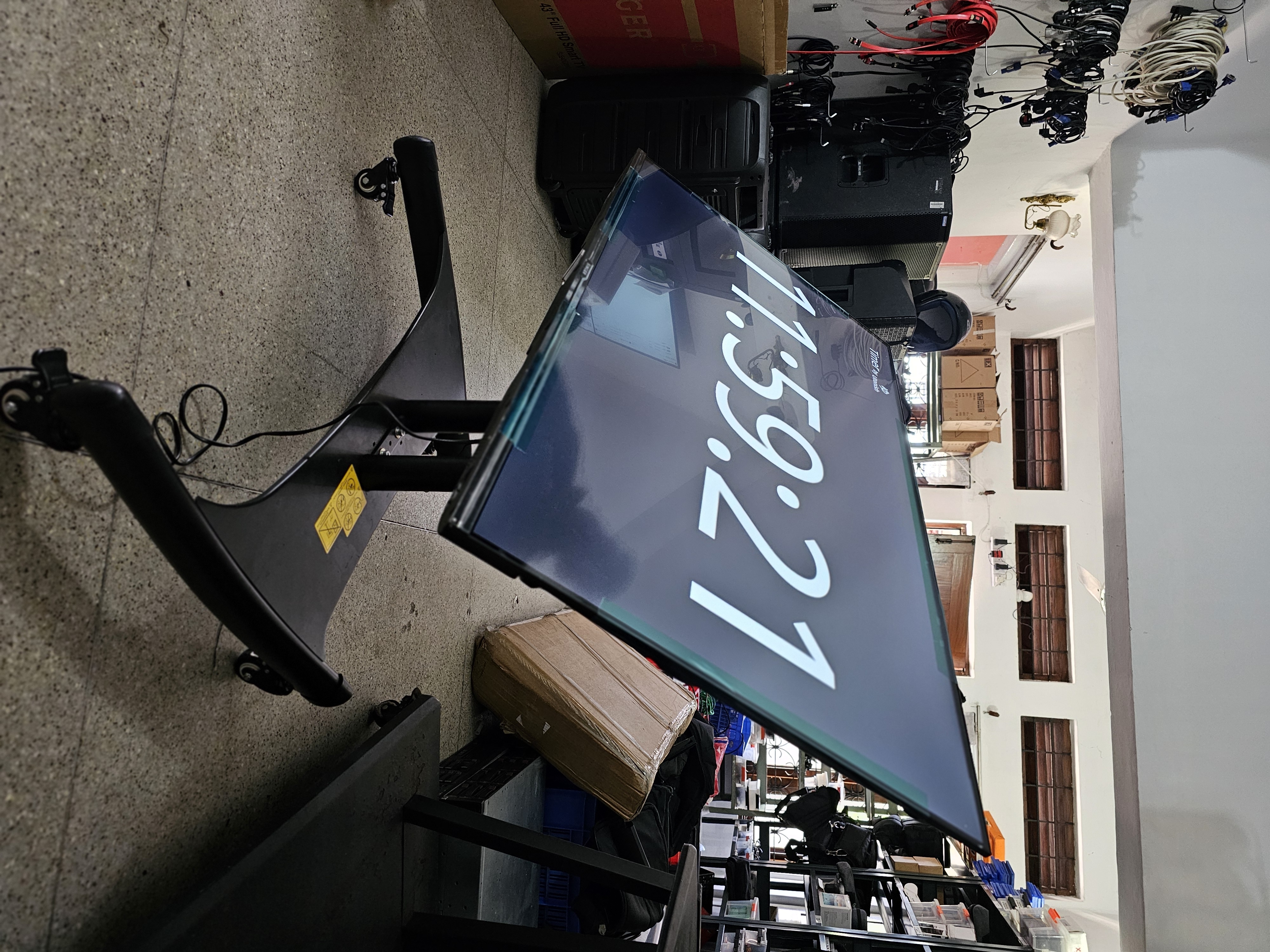 Trolly Movable Heavy Duty TV Stand 55"-75" Inch in action 5
