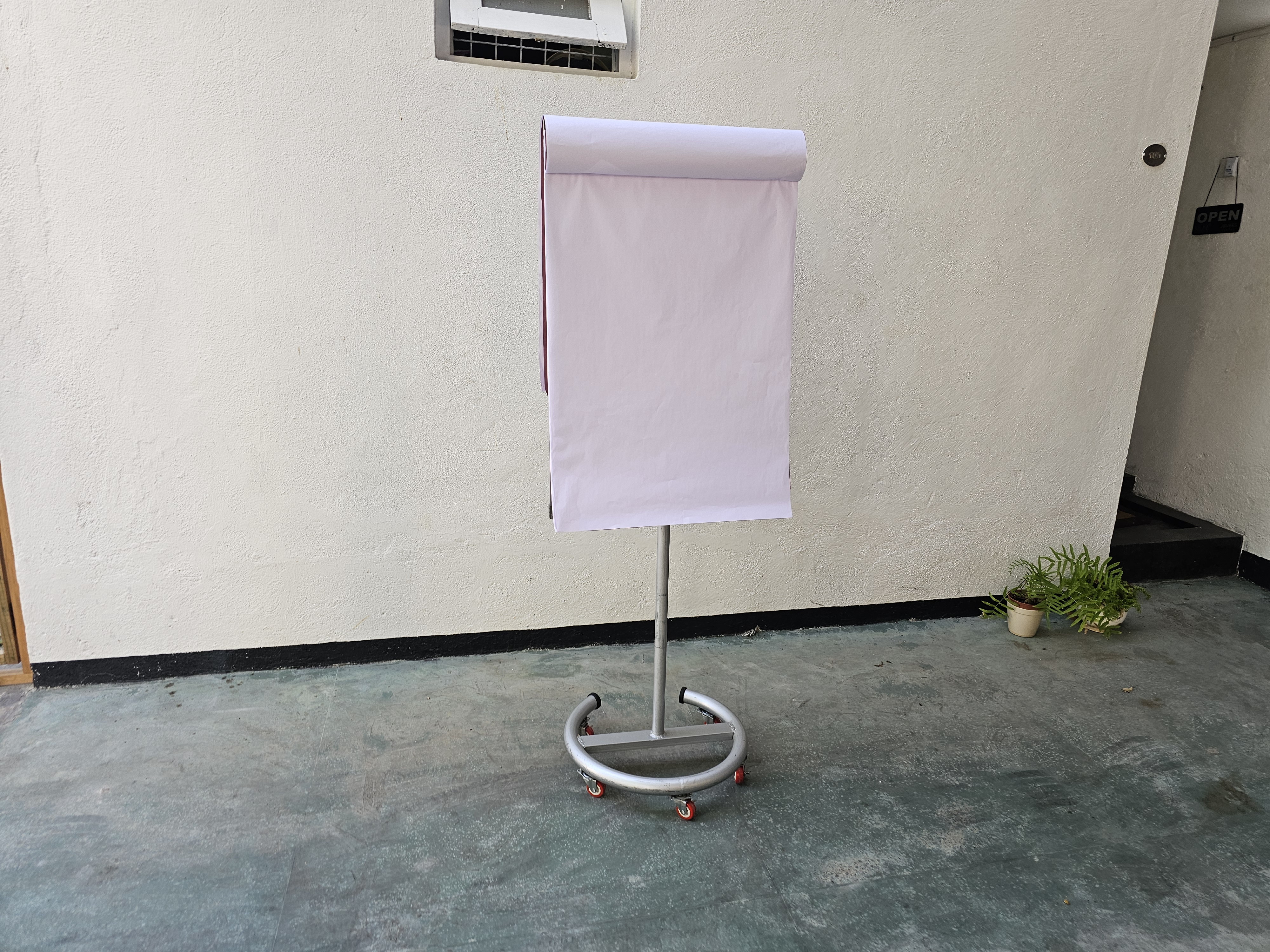 Trolly Movable Flip Chart Board in action 1