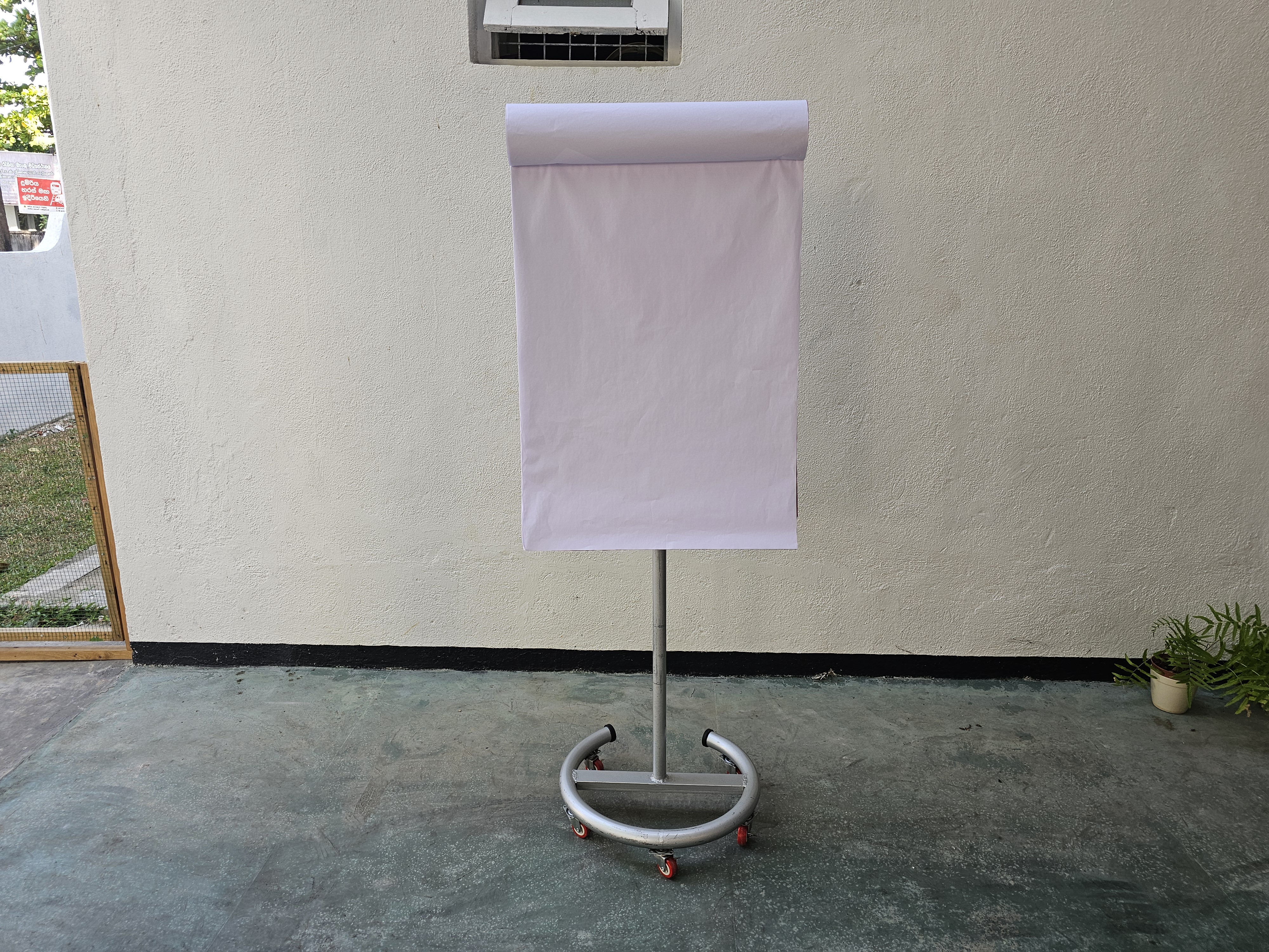 Trolly Movable Flip Chart Board in action 2