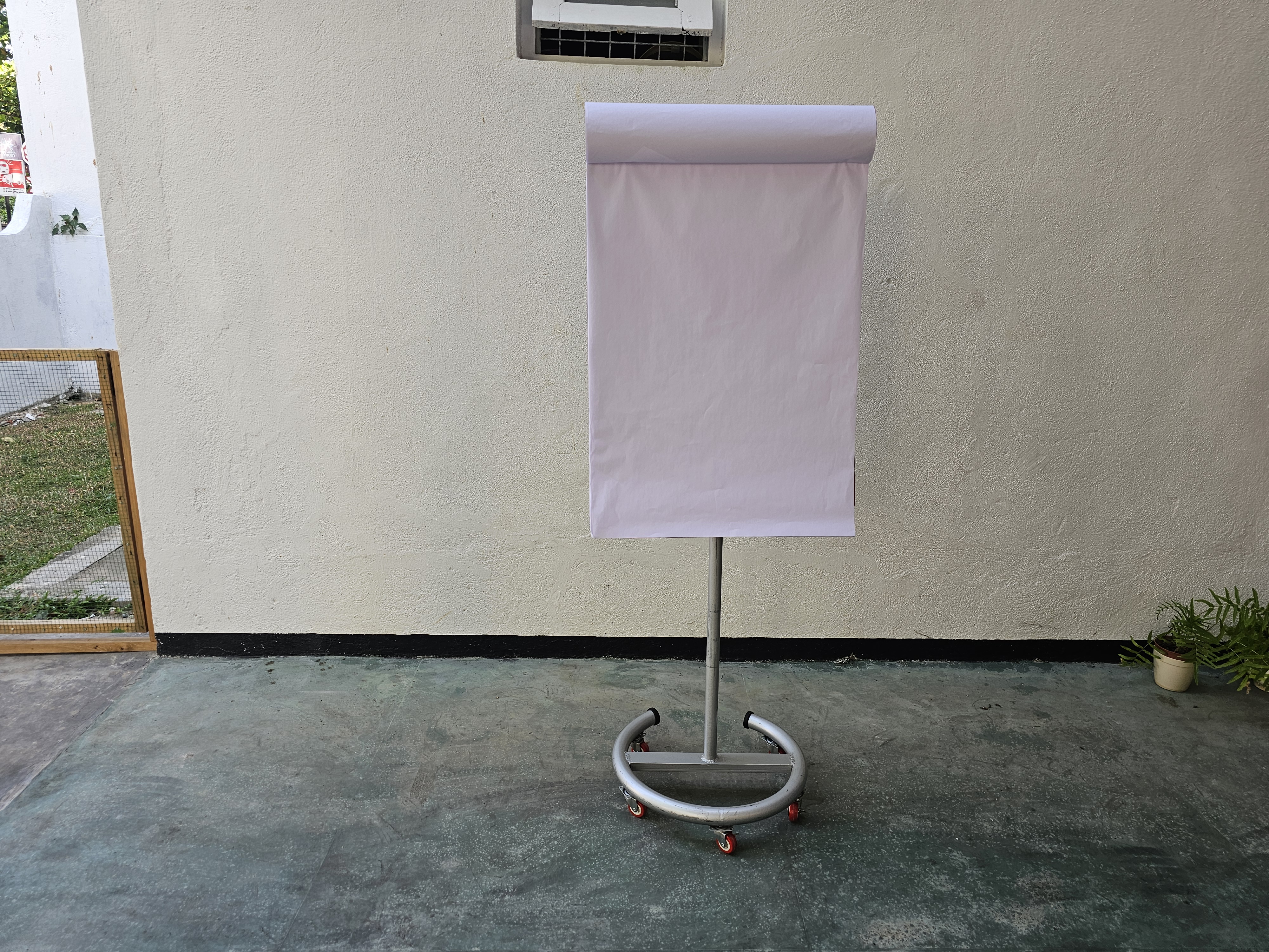 Trolly Movable Flip Chart Board in action 7