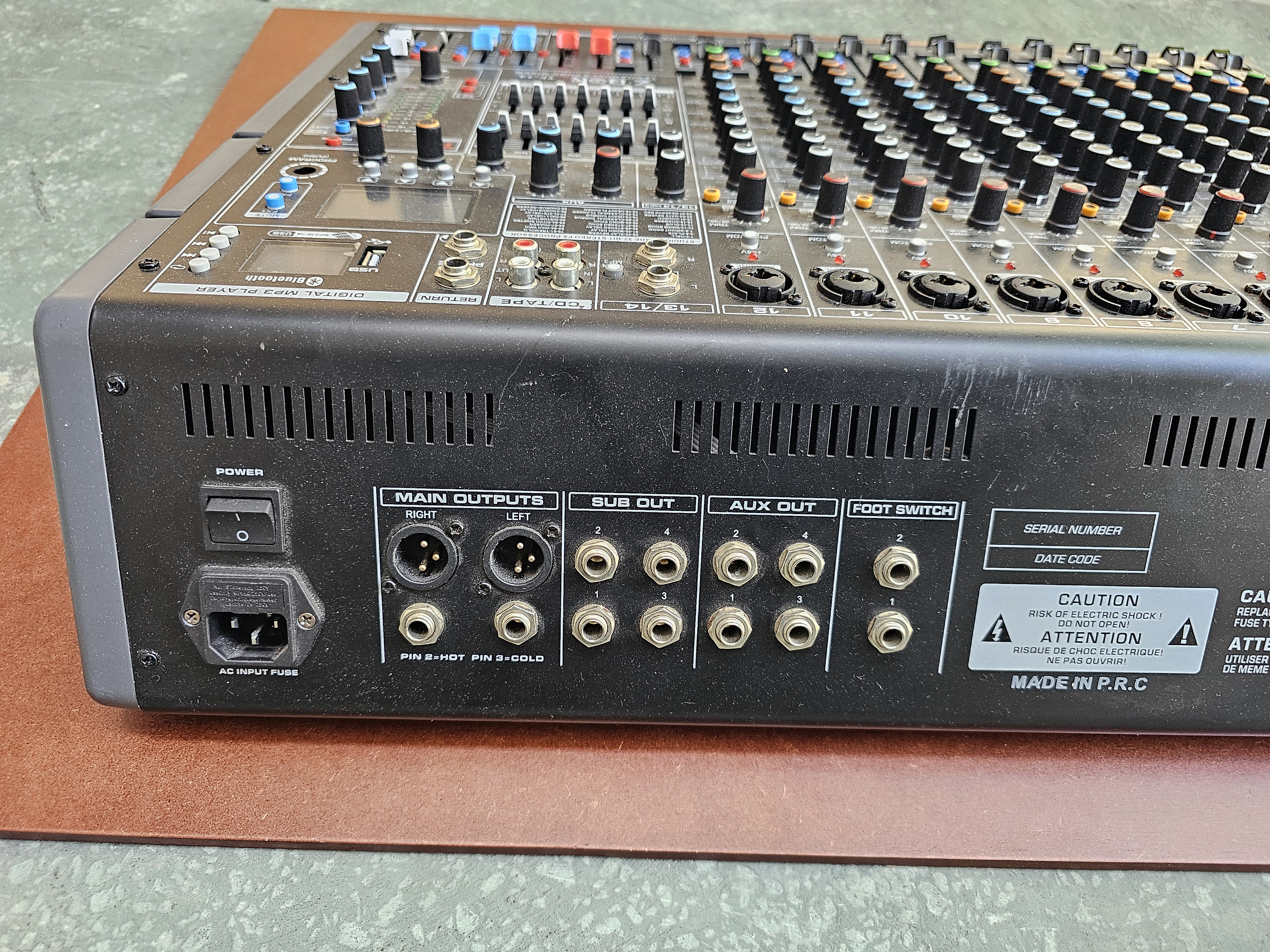 TX Z-BOK TF-14 14-Channel Analog Audio Mixer in action 3
