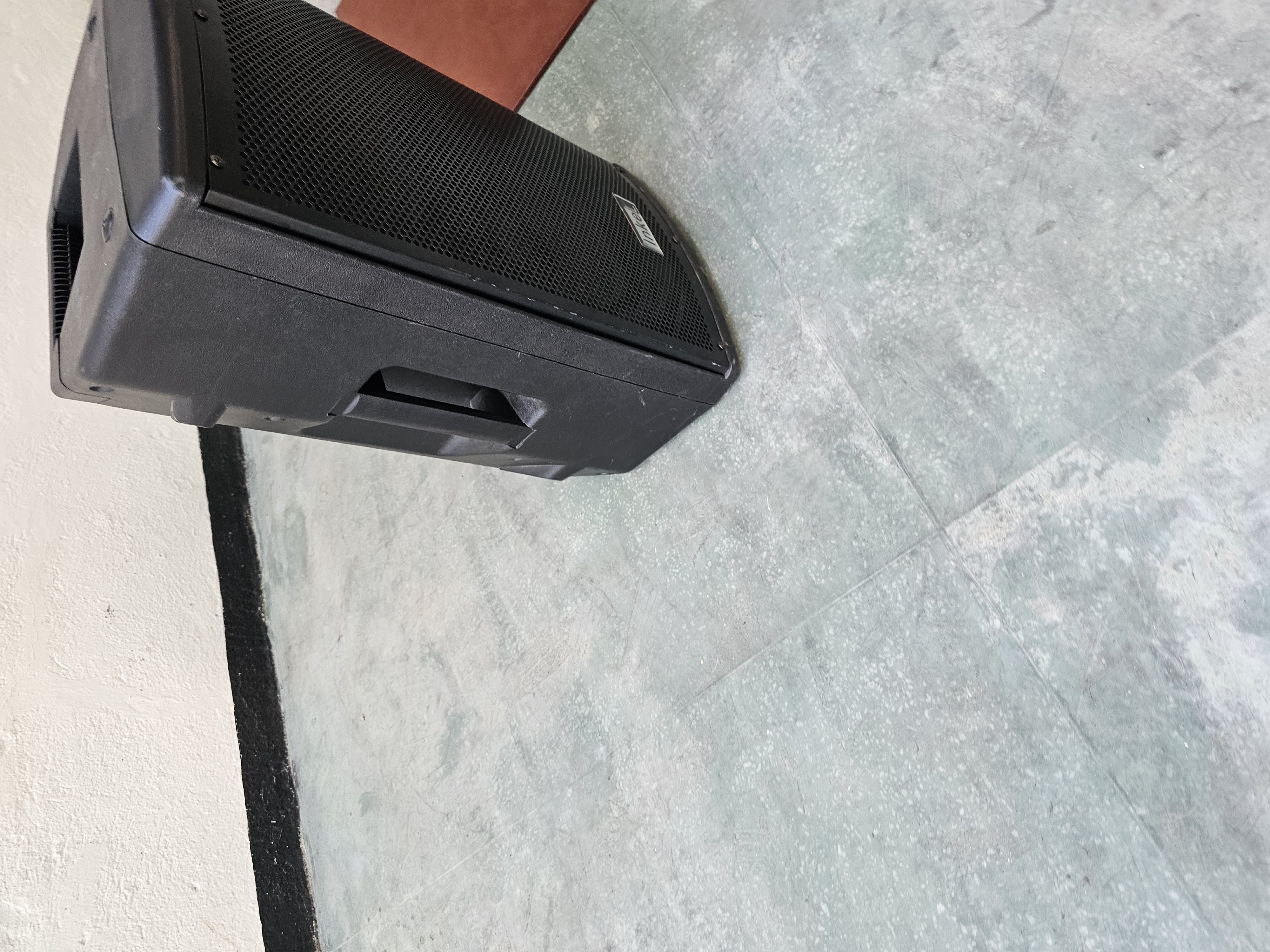 Inkel 12 inch Active Speaker System in action 2