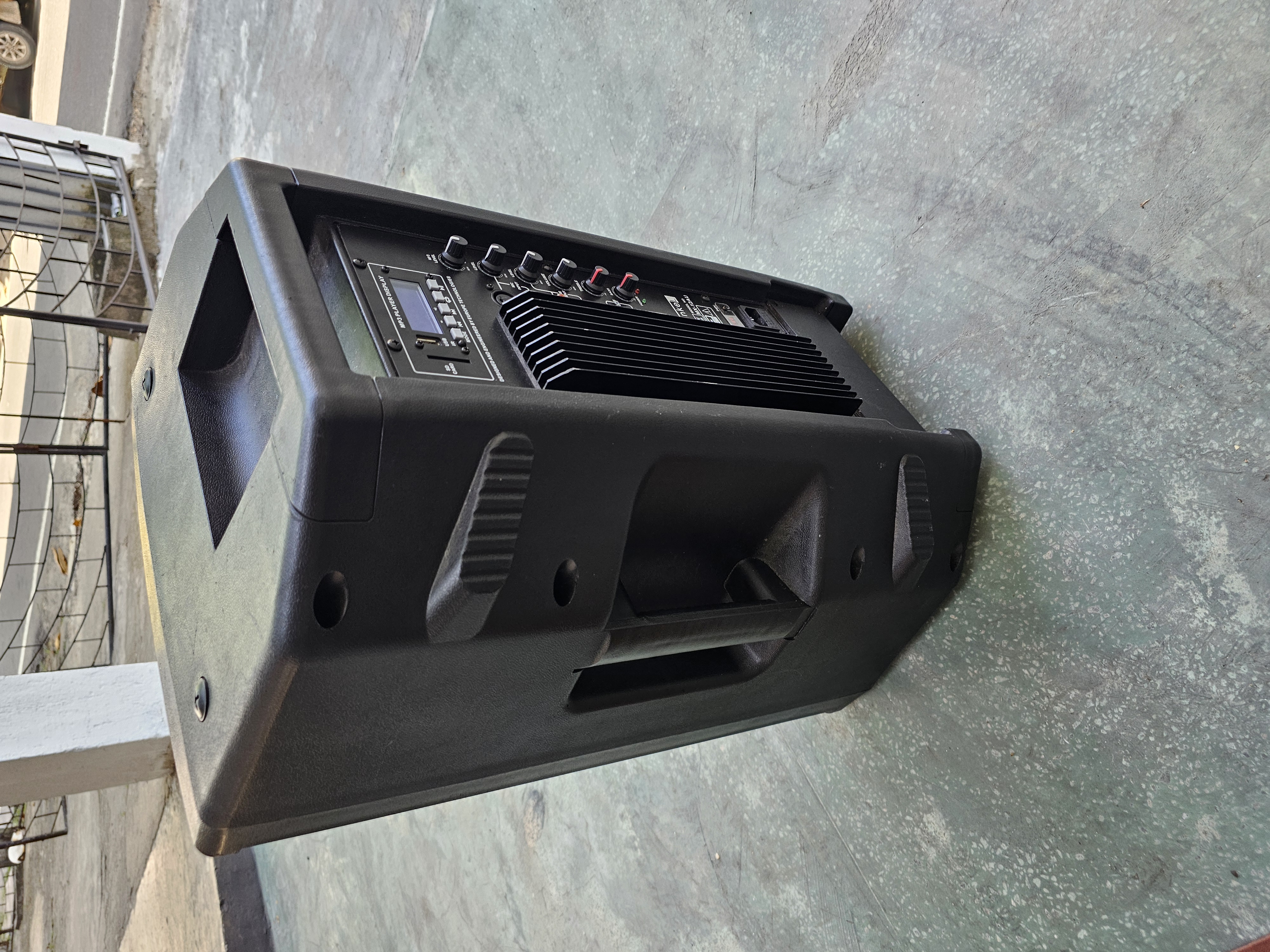 Inkel 12 inch Active Speaker System in action 4
