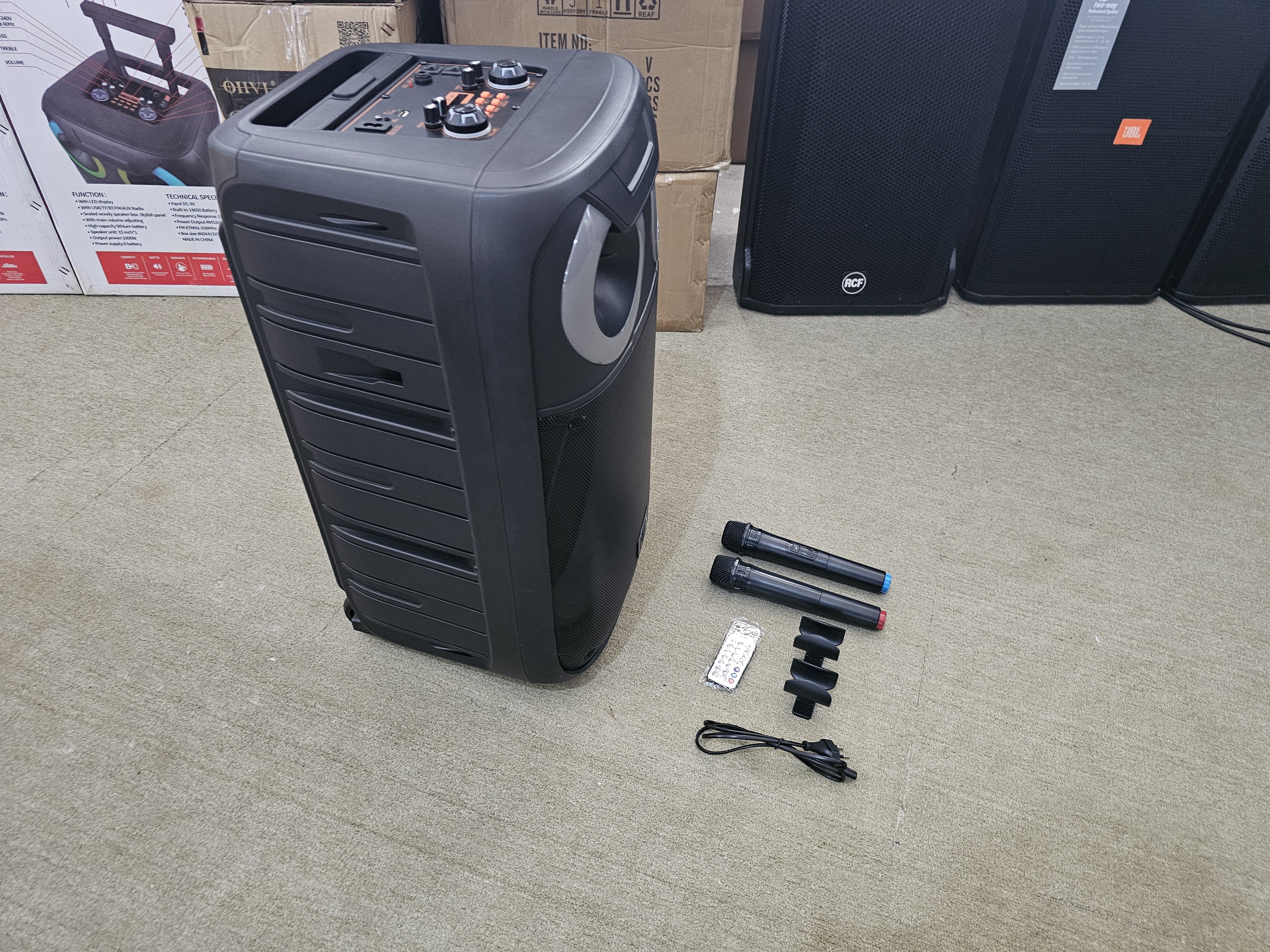 Intimidation NDR C15 15-inch Portable Bluetooth Speaker in action 2