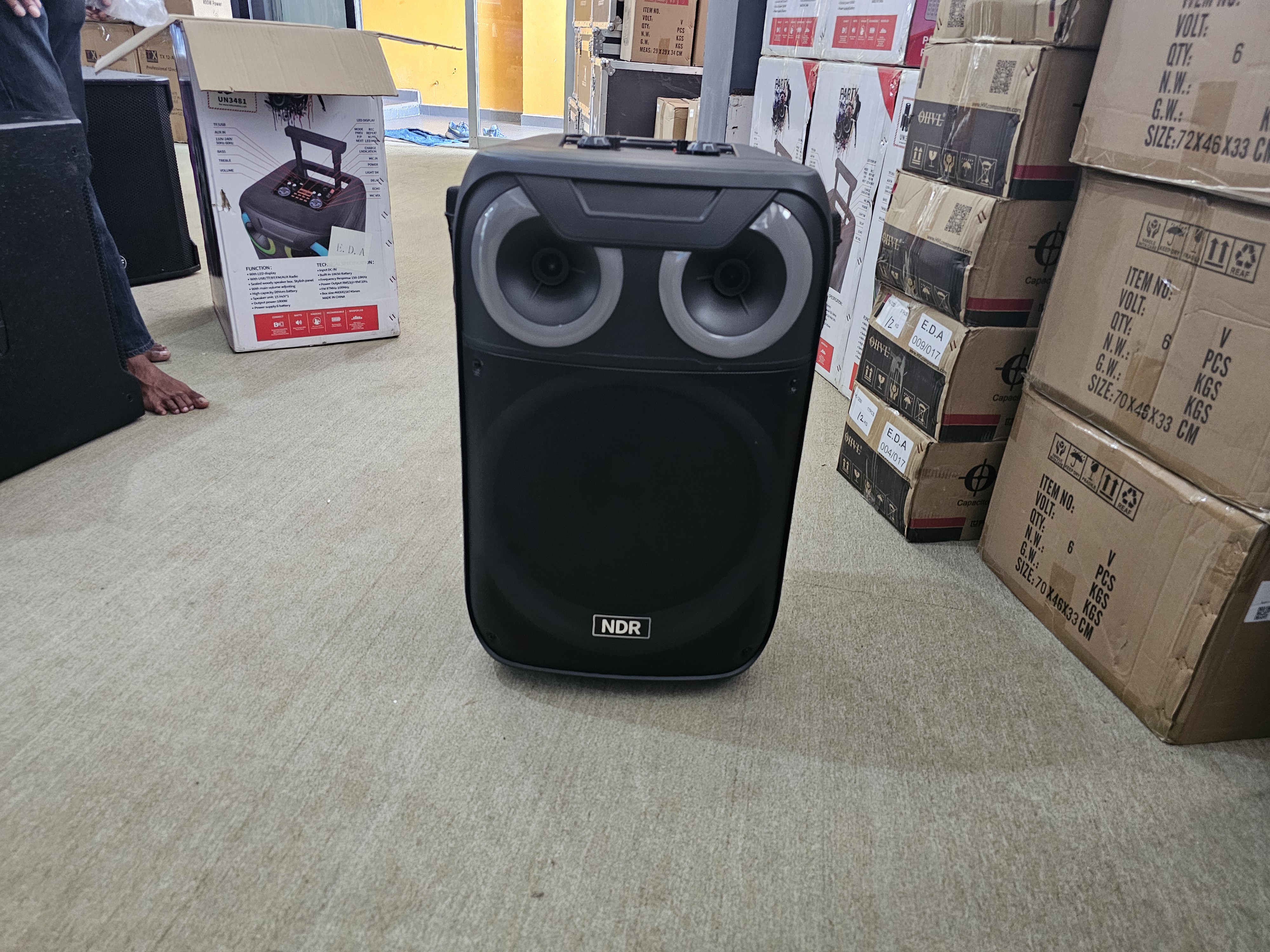 Intimidation NDR C15 15-inch Portable Bluetooth Speaker in action 6