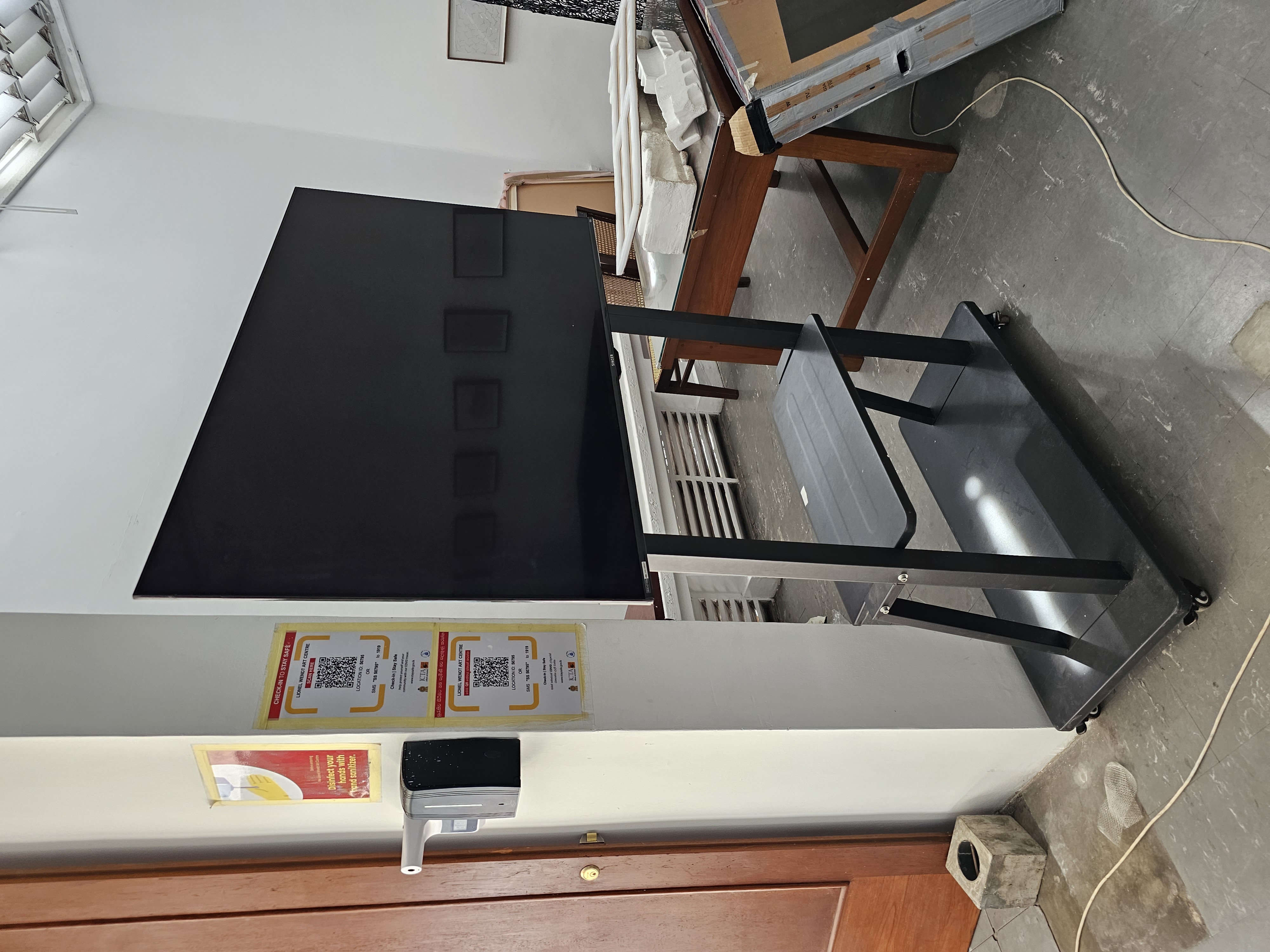 Trolly Movable Heavy Duty TV Stand for 43 -100 Inch in action 2