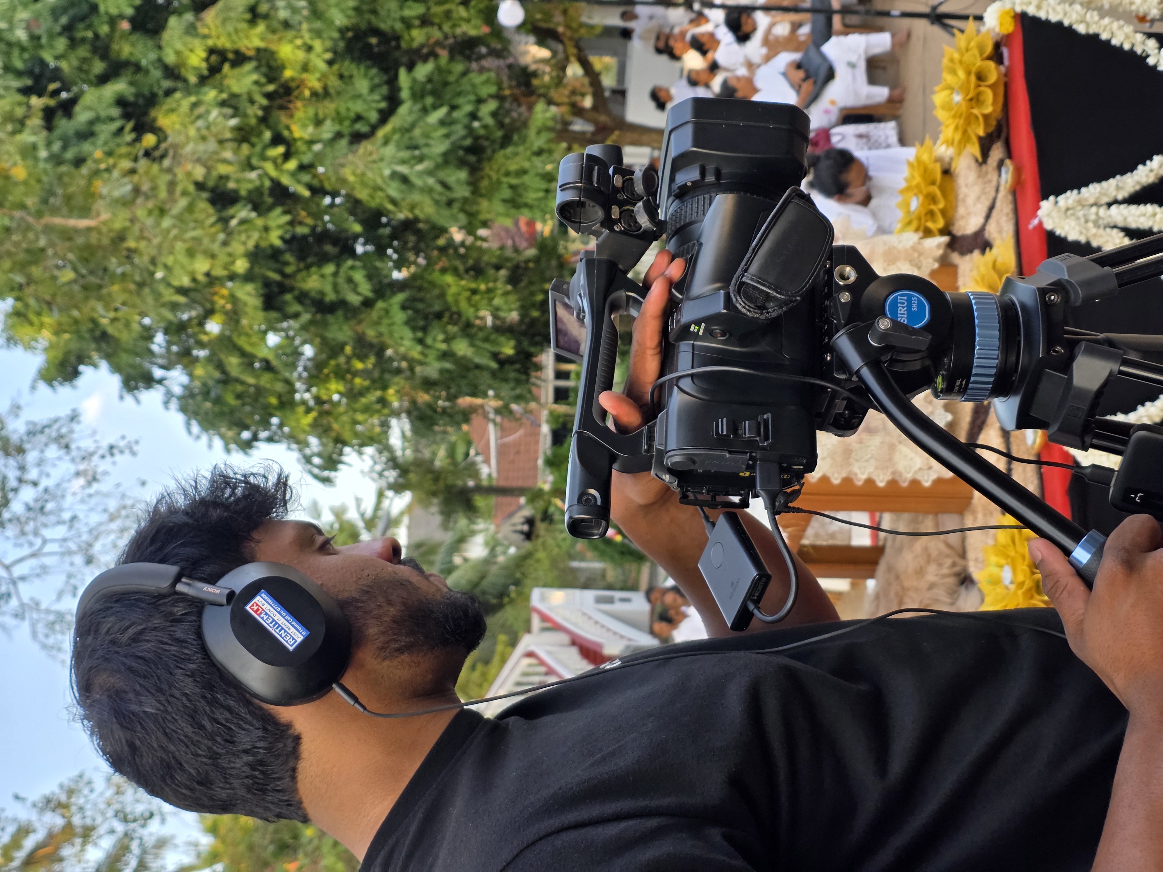Professional Junior Videographer in action 1