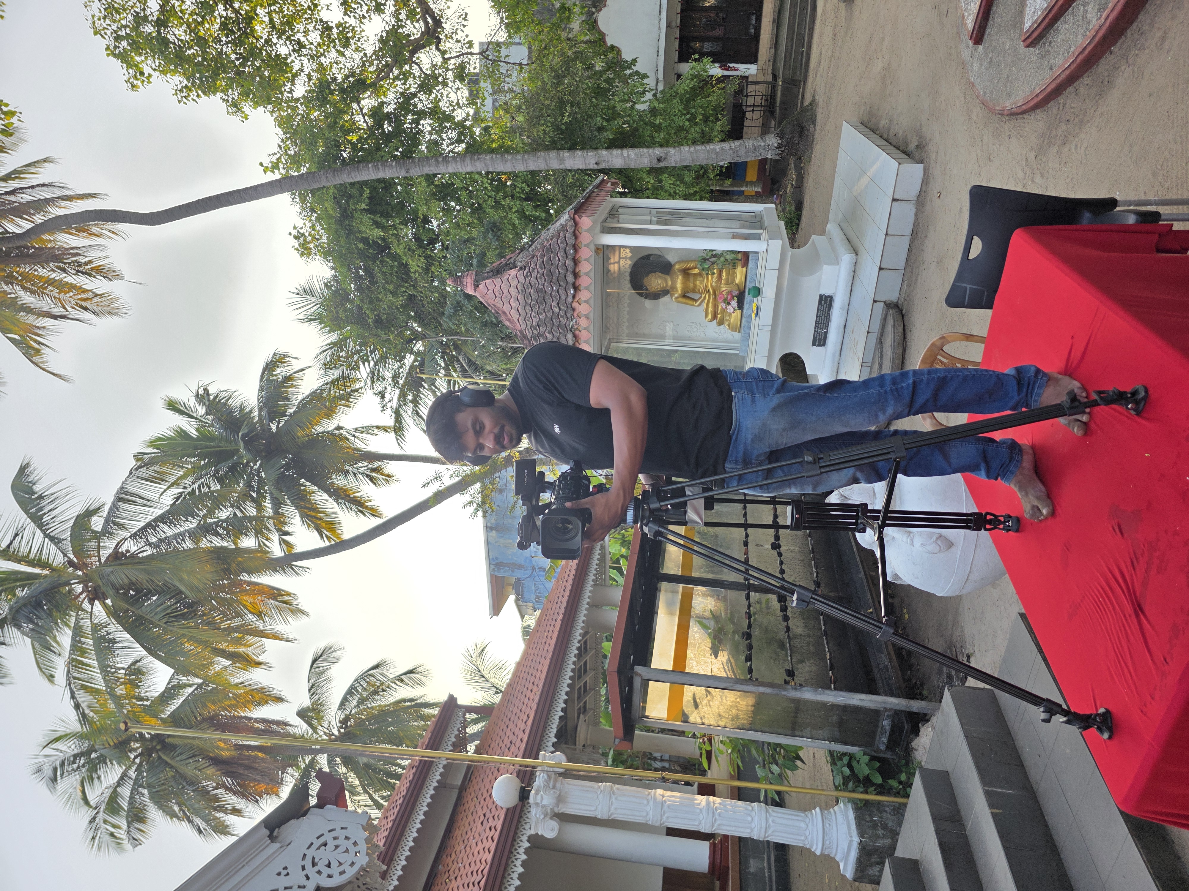Professional Junior Videographer in action 3