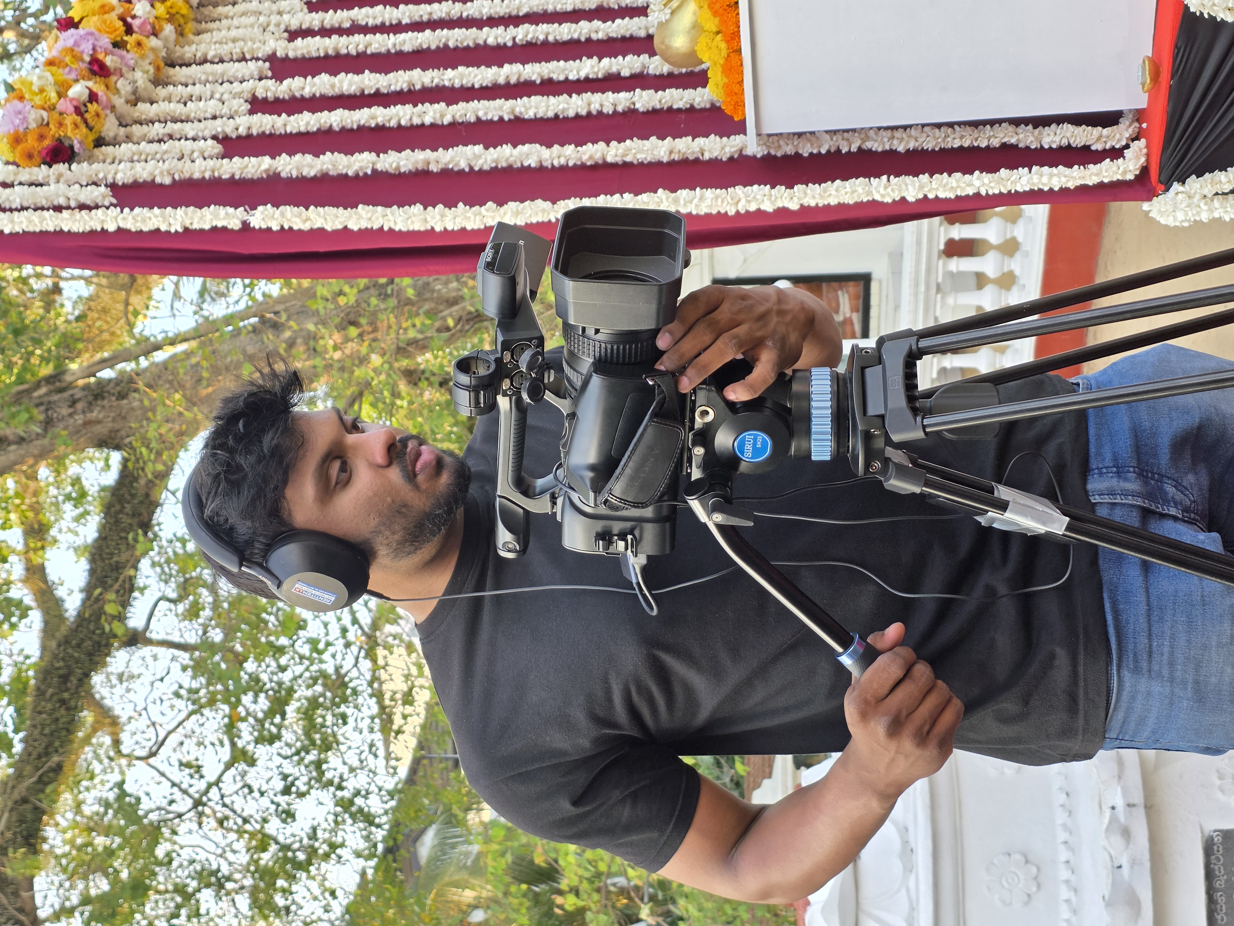 Professional Junior Videographer in action 5