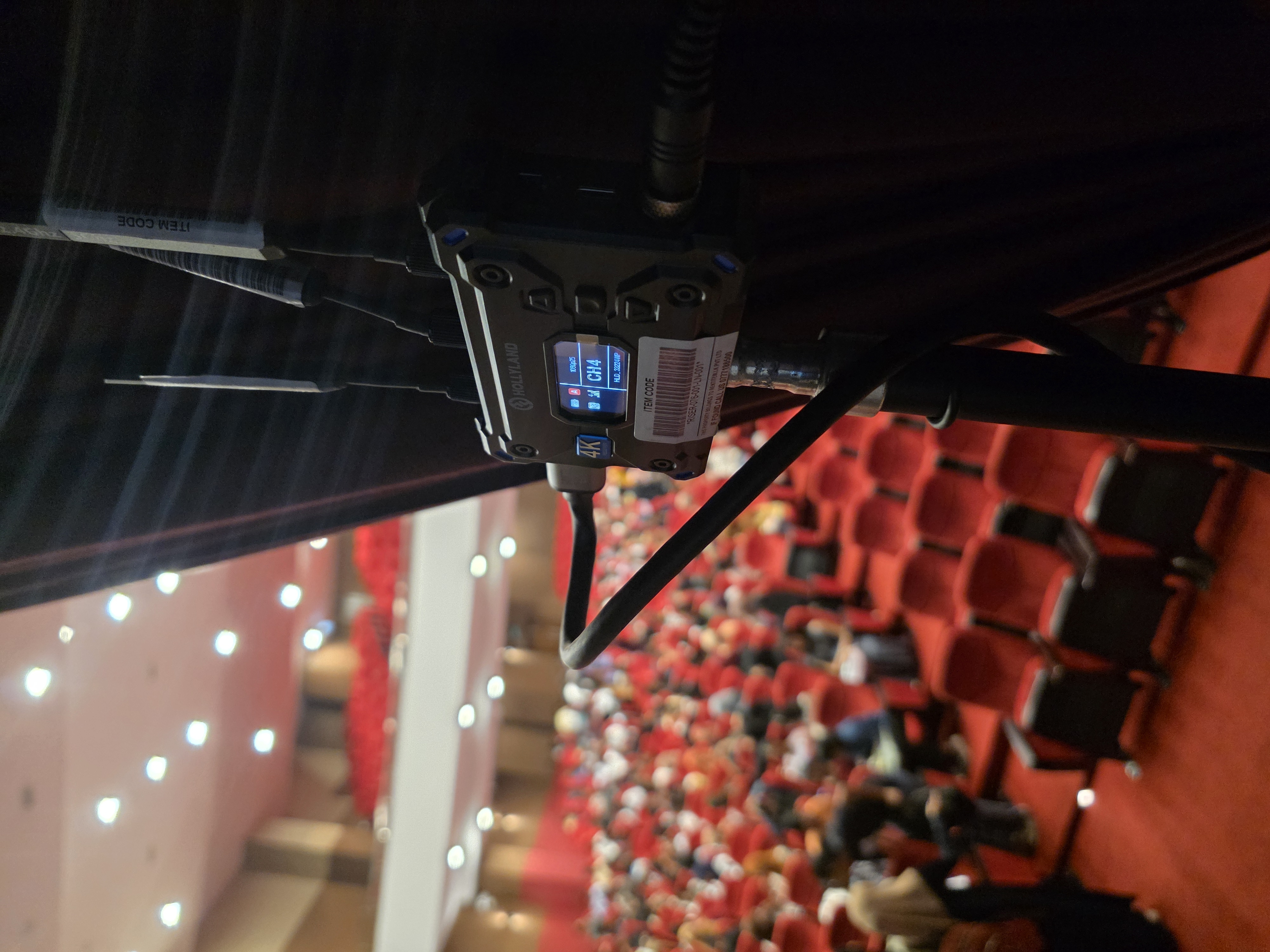 Hollyland Pyro H Wireless Video Transmitter 4K30 HDMI in action 4