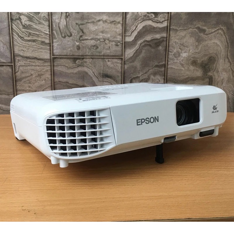 Epson EB-E01 XGA 3LCD Projector in action 1