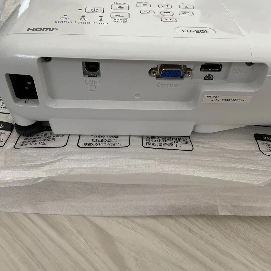 Epson EB-E01 XGA 3LCD Projector in action 4