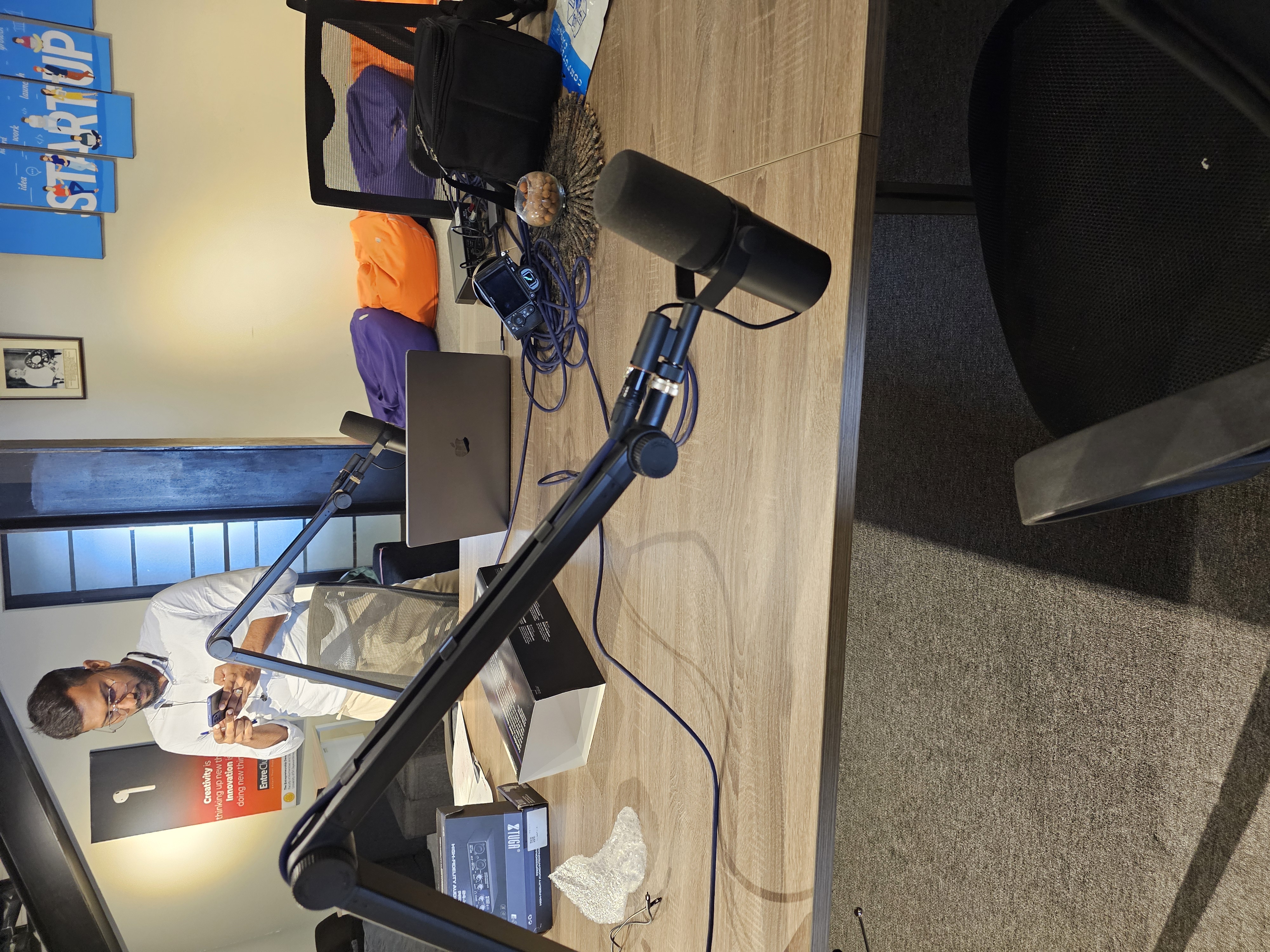 Shure SM7B Cardioid Dynamic Vocal / Podcast Microphone in action 4
