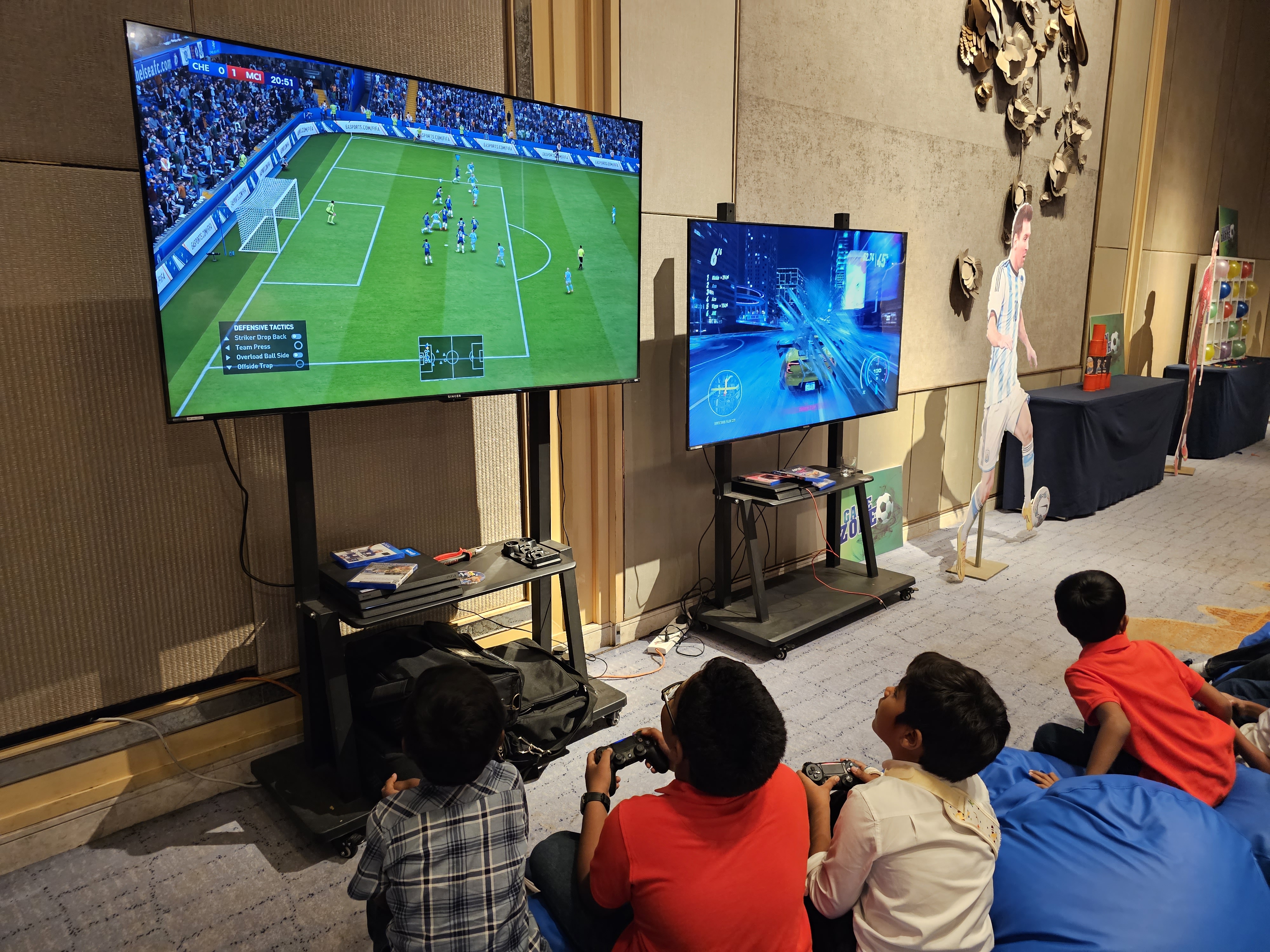 Singer SLE65G3A 65 inch 4K UHD TV in action 3